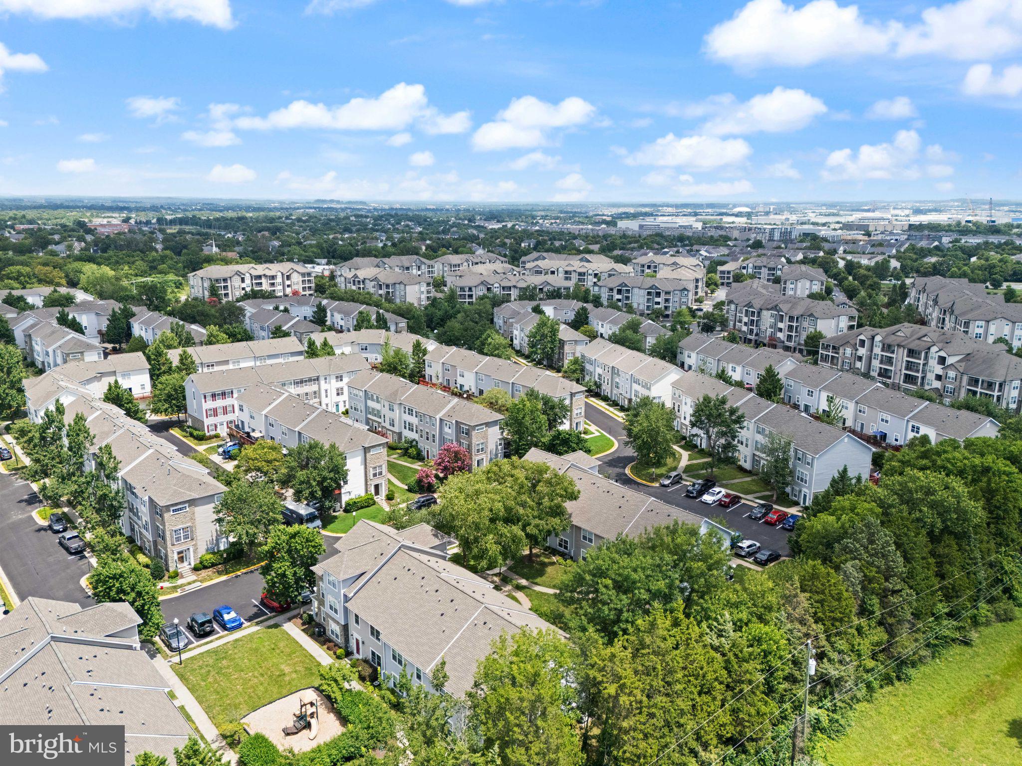 PARKSIDE AT ASHBURN - Residential