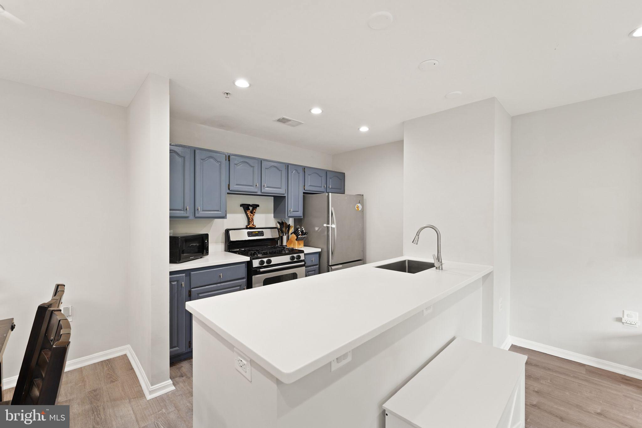 PARKSIDE AT ASHBURN - Residential