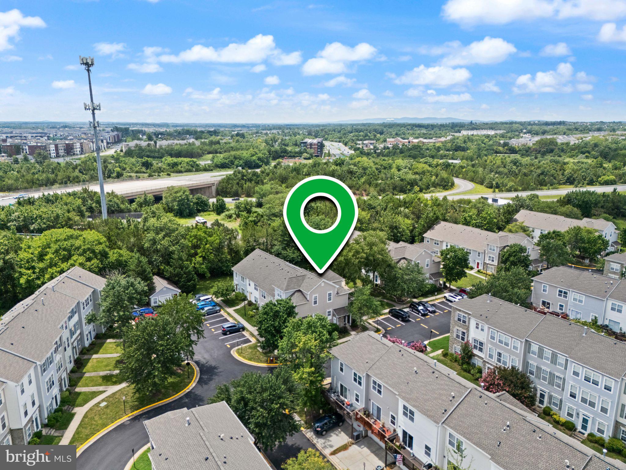 PARKSIDE AT ASHBURN - Residential