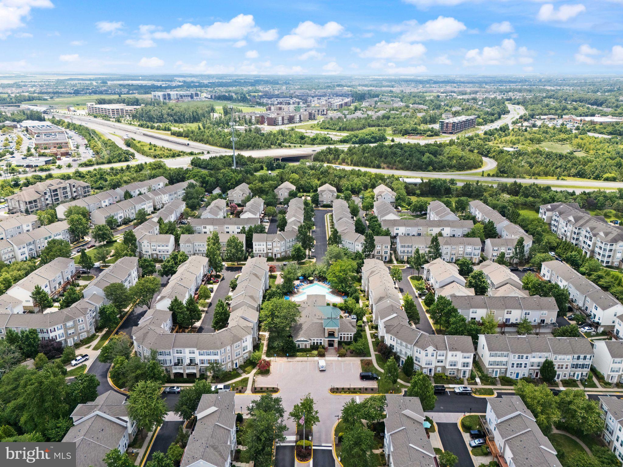 PARKSIDE AT ASHBURN - Residential