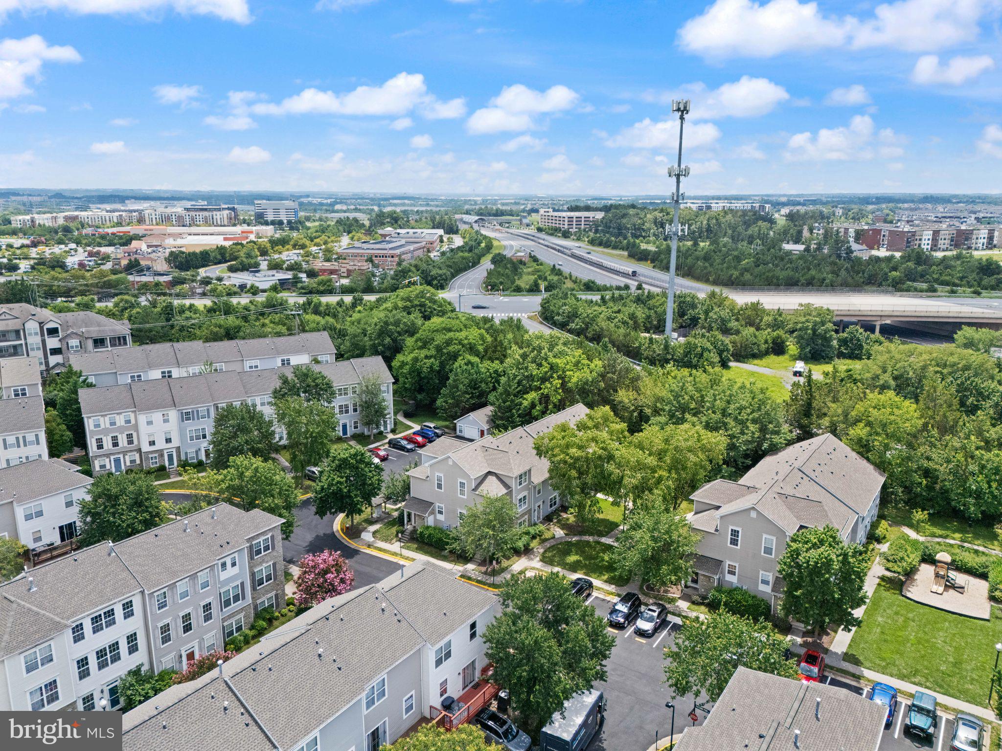 PARKSIDE AT ASHBURN - Residential