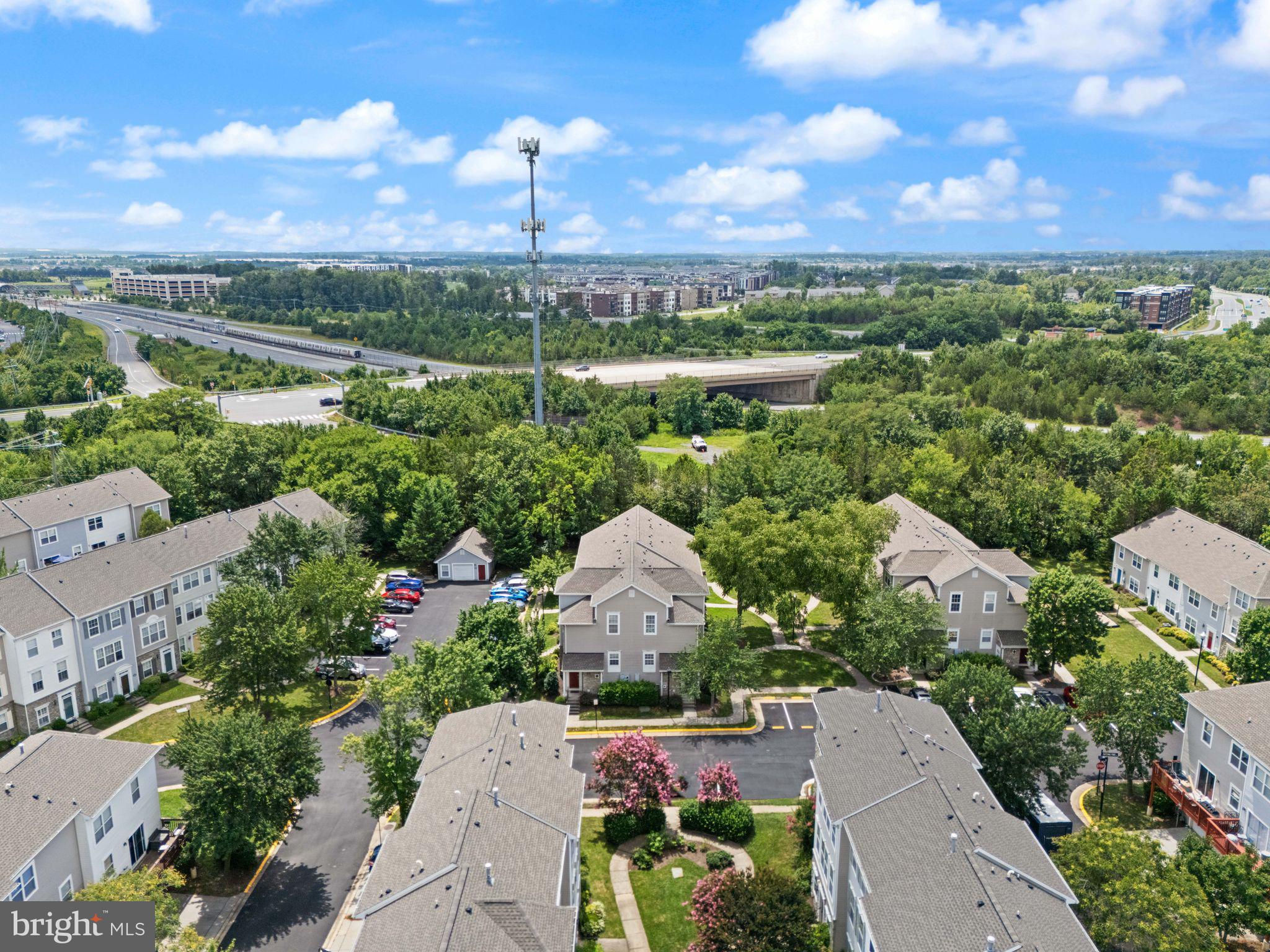 PARKSIDE AT ASHBURN - Residential