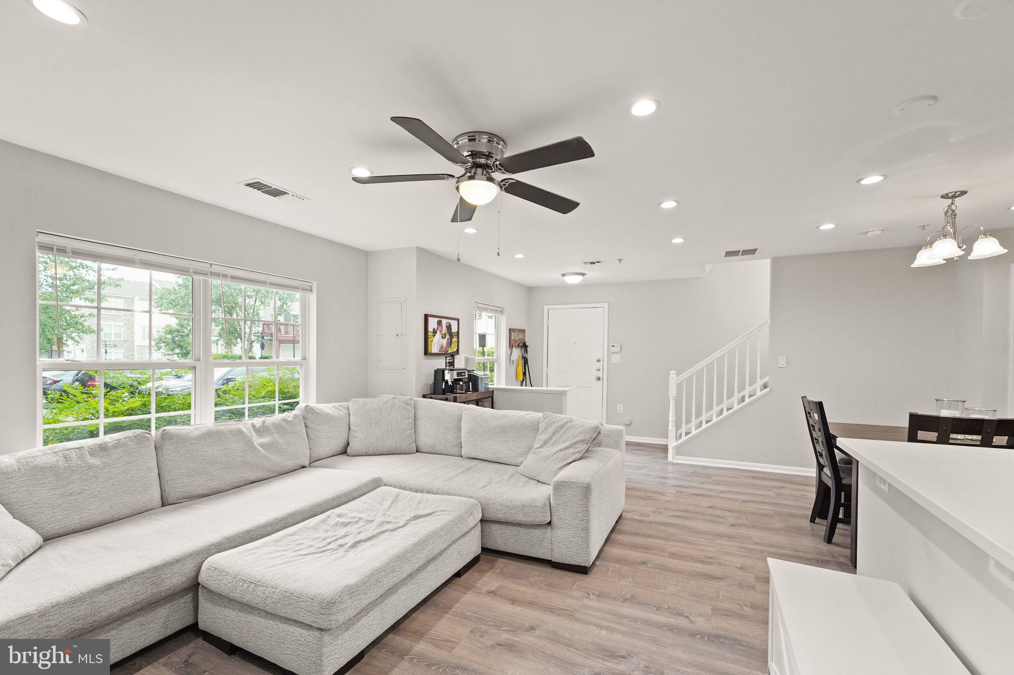 PARKSIDE AT ASHBURN - Residential