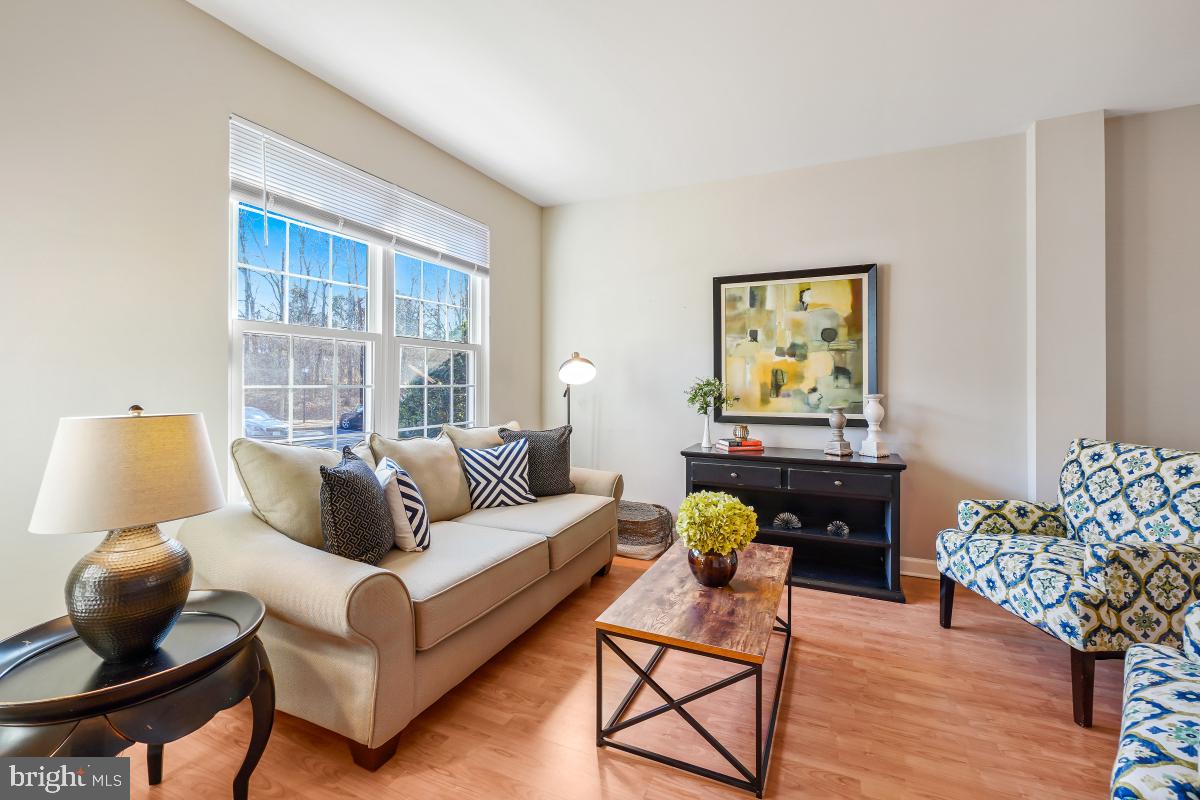 POTOMAC LAKES - Residential