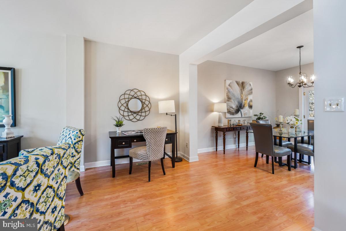 POTOMAC LAKES - Residential