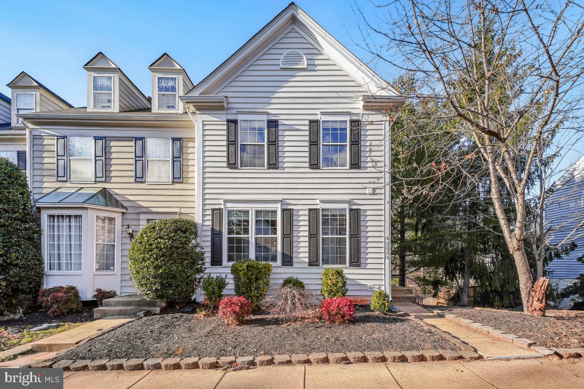 POTOMAC LAKES - Residential