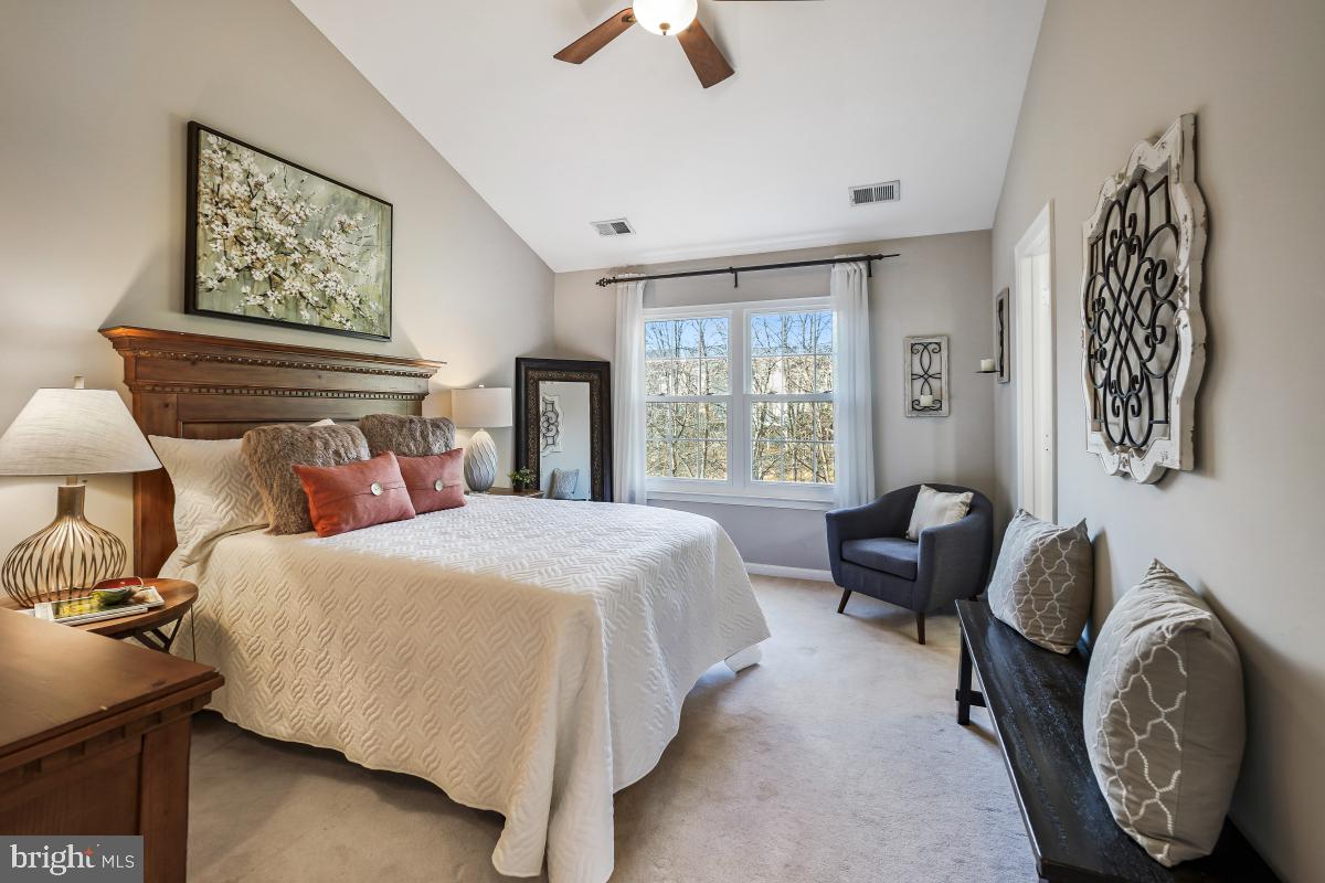 POTOMAC LAKES - Residential