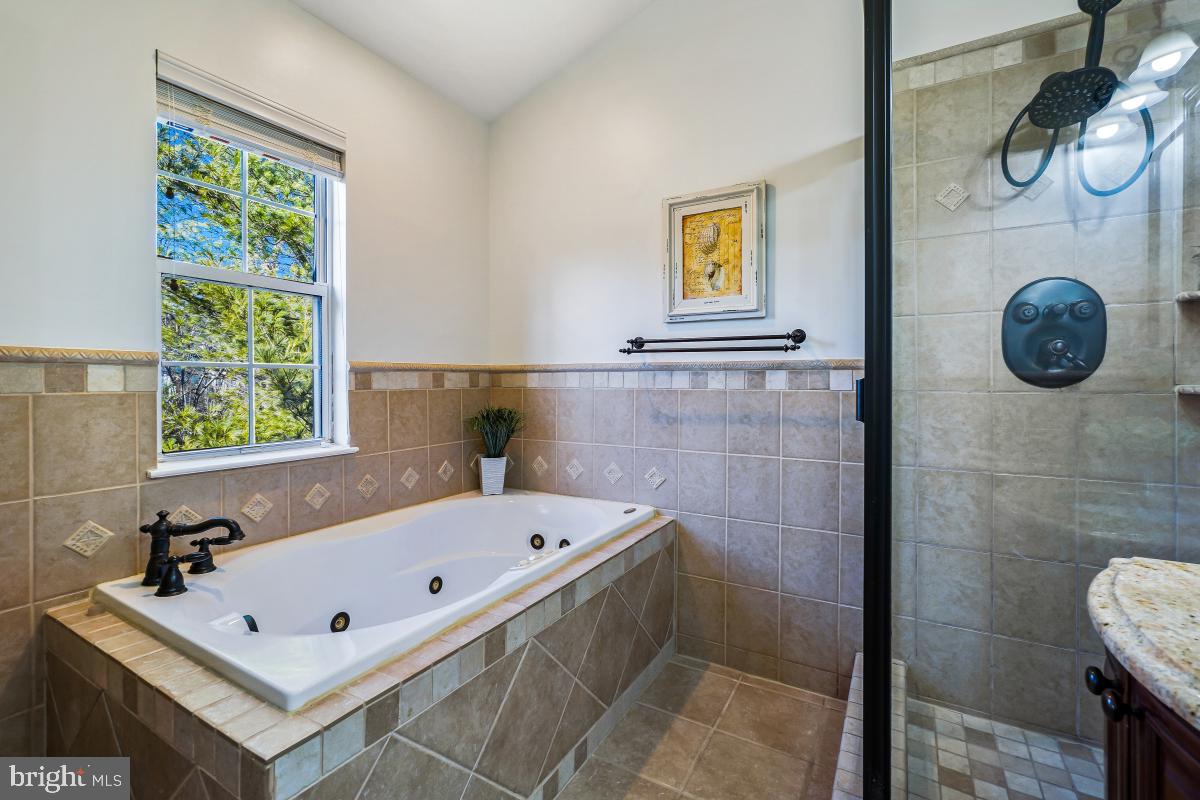 POTOMAC LAKES - Residential