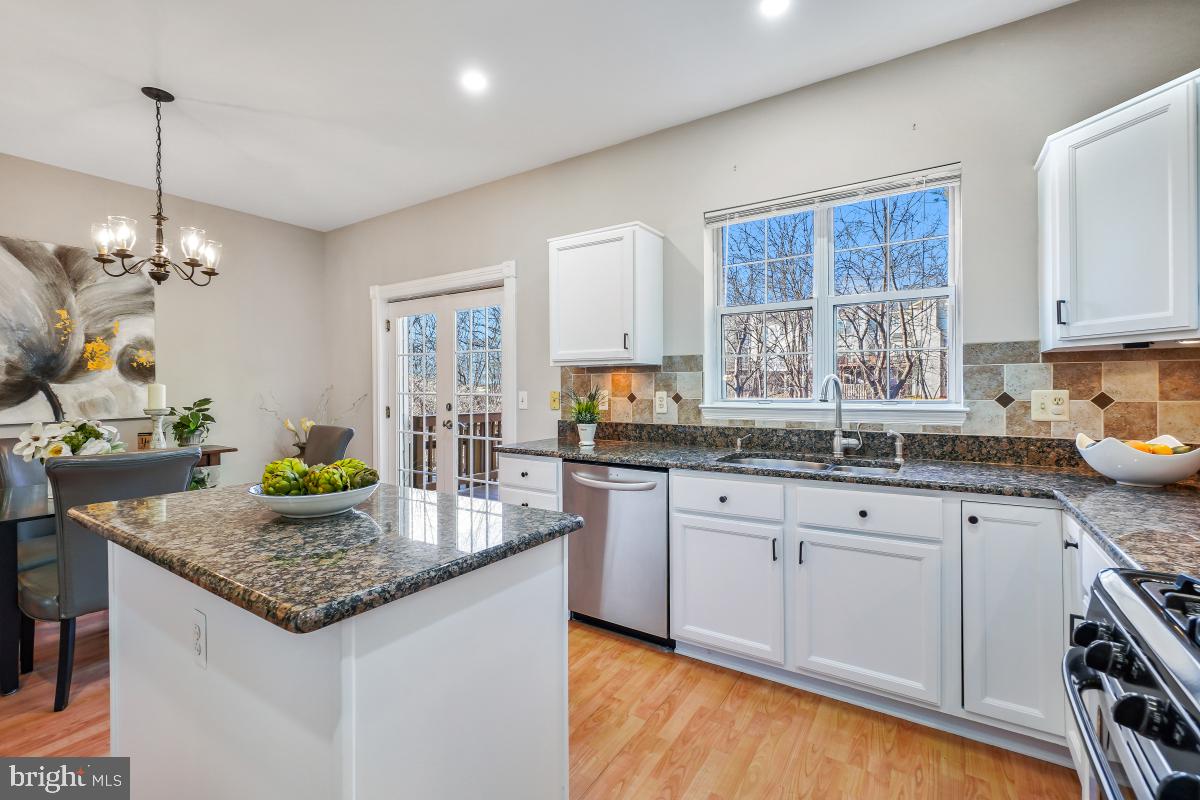 POTOMAC LAKES - Residential