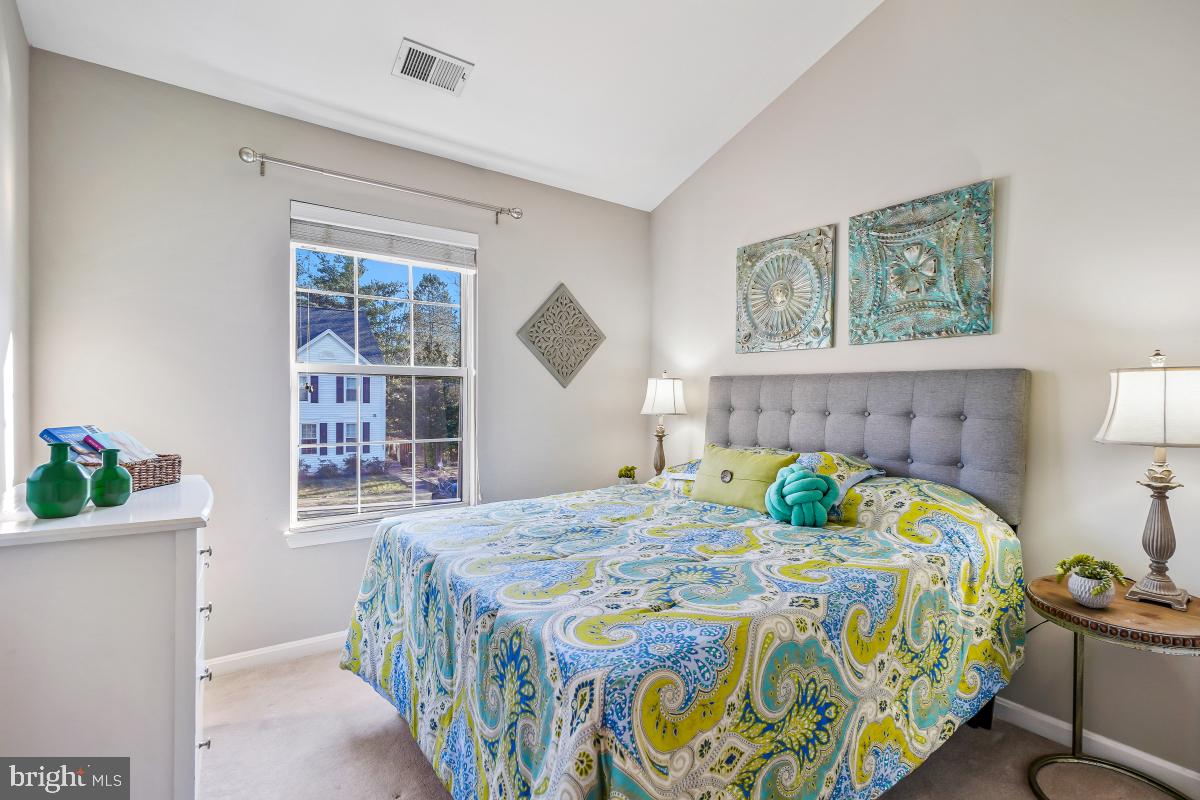 POTOMAC LAKES - Residential