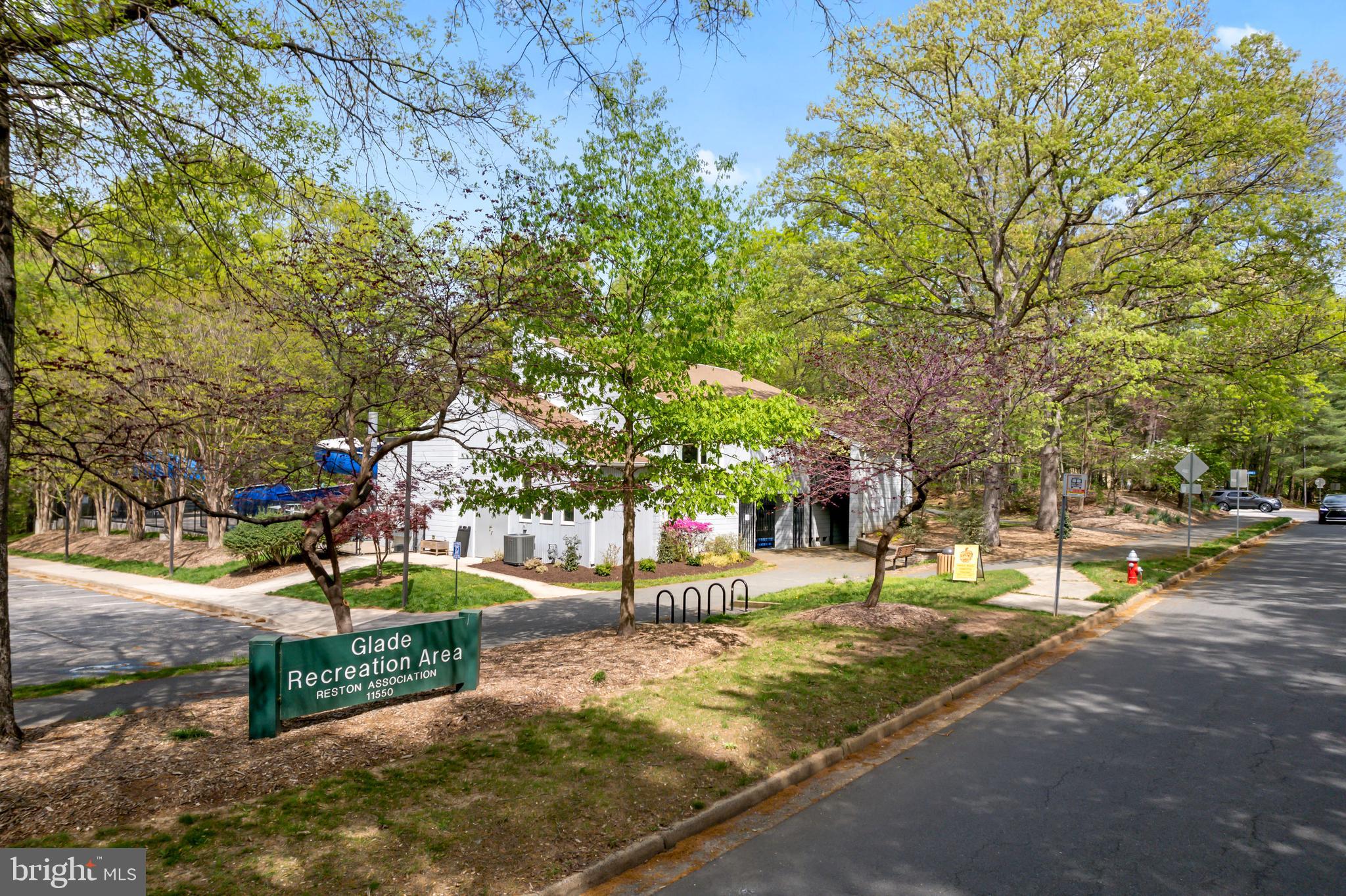 RESTON - Residential