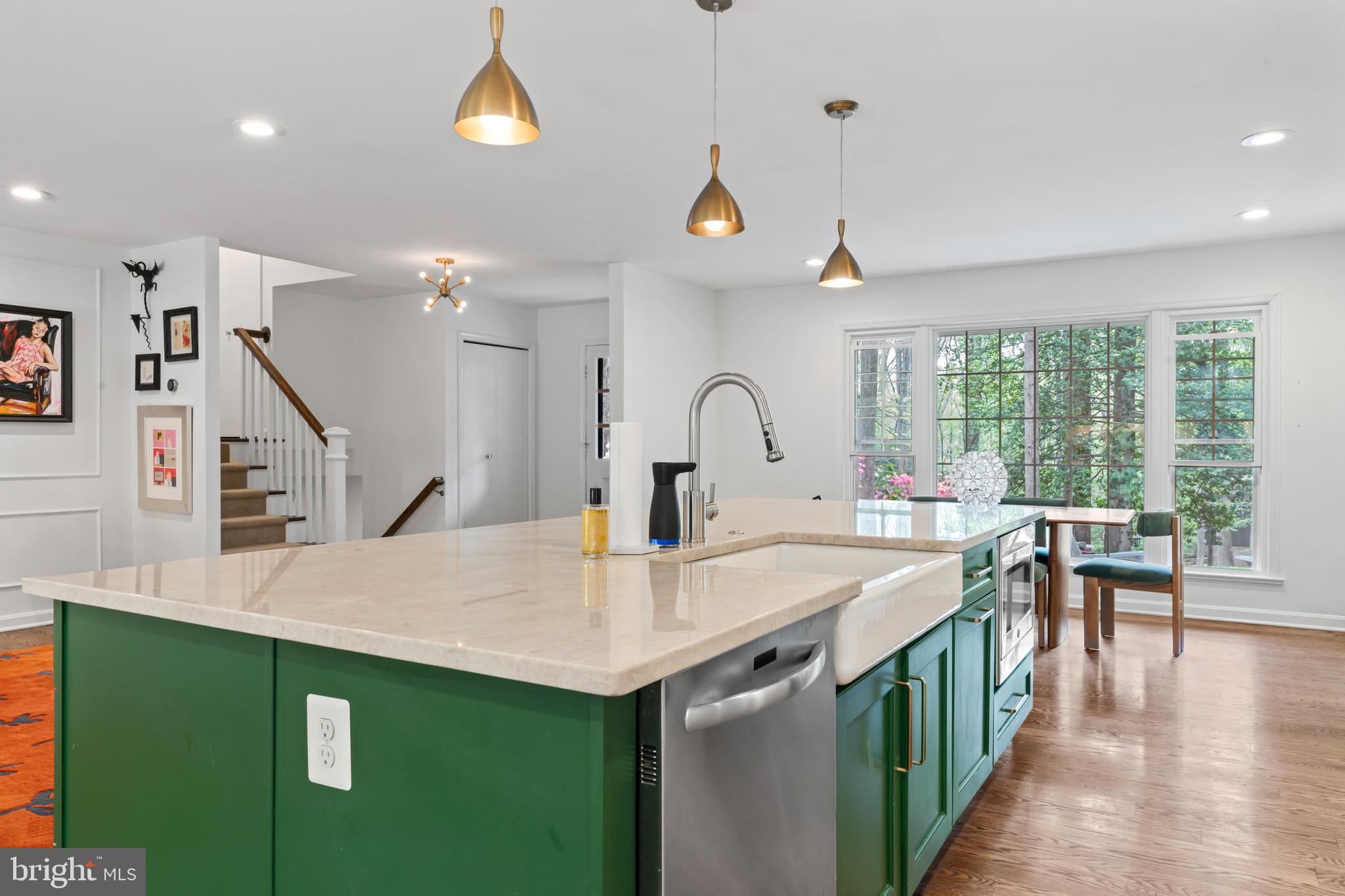 RESTON - Residential