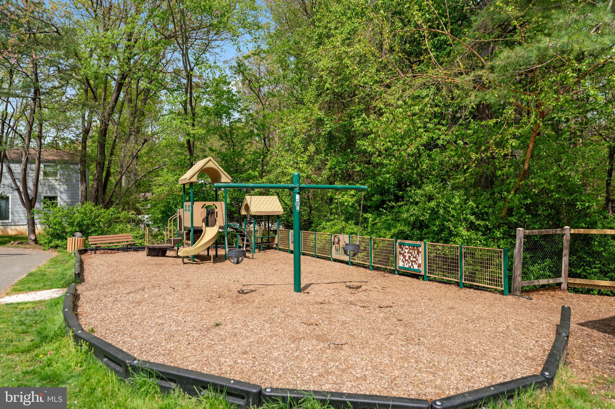 RESTON - Residential