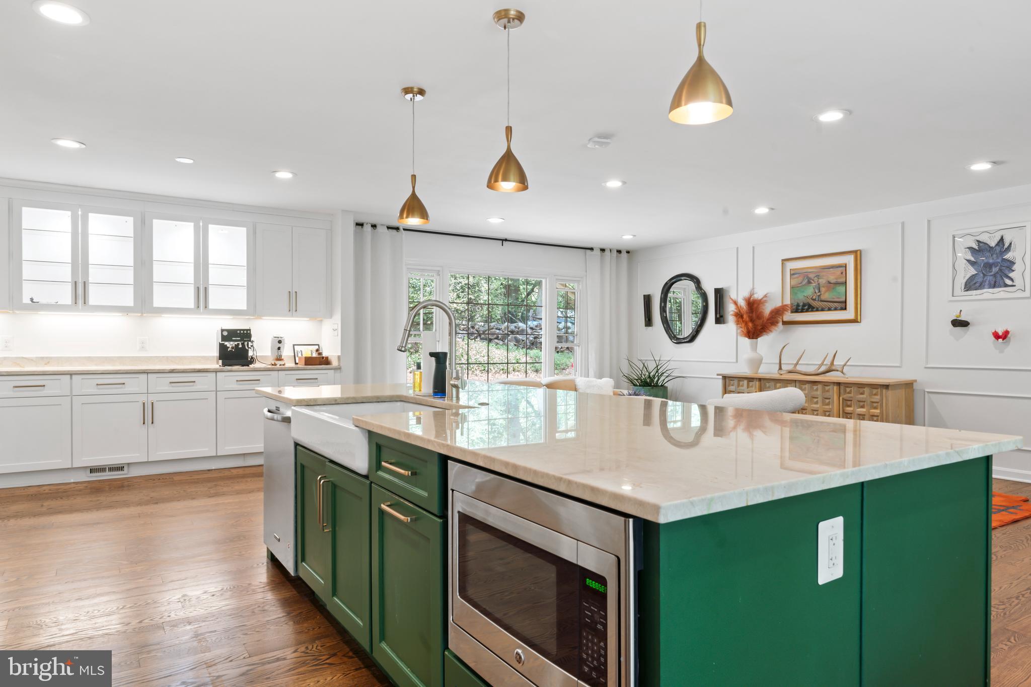 RESTON - Residential