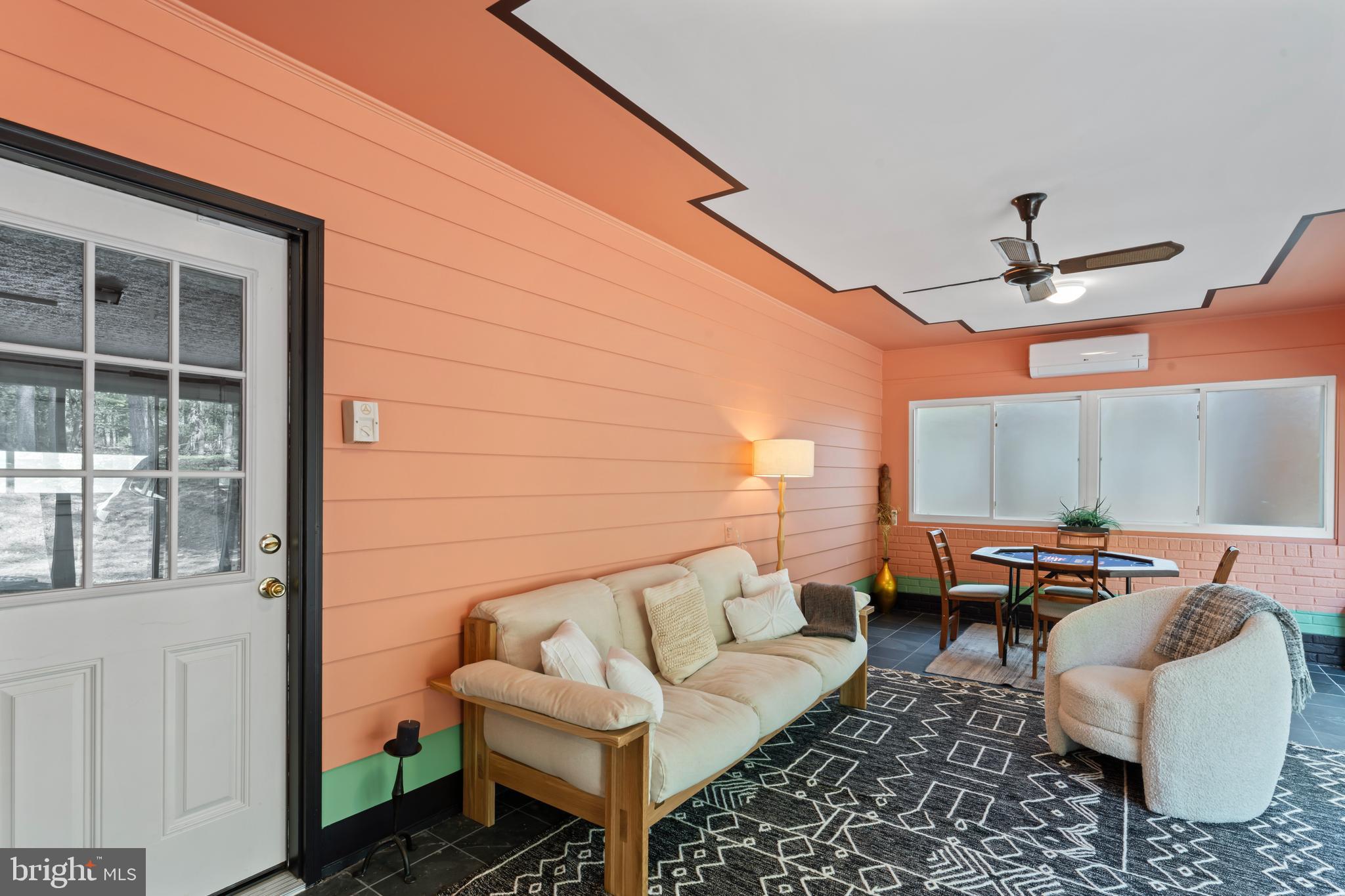 RESTON - Residential