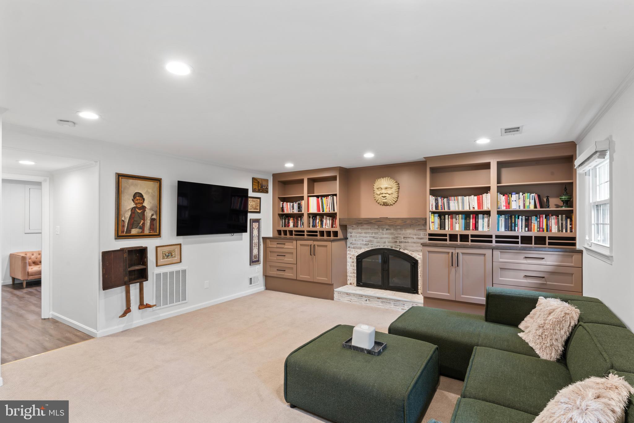 RESTON - Residential