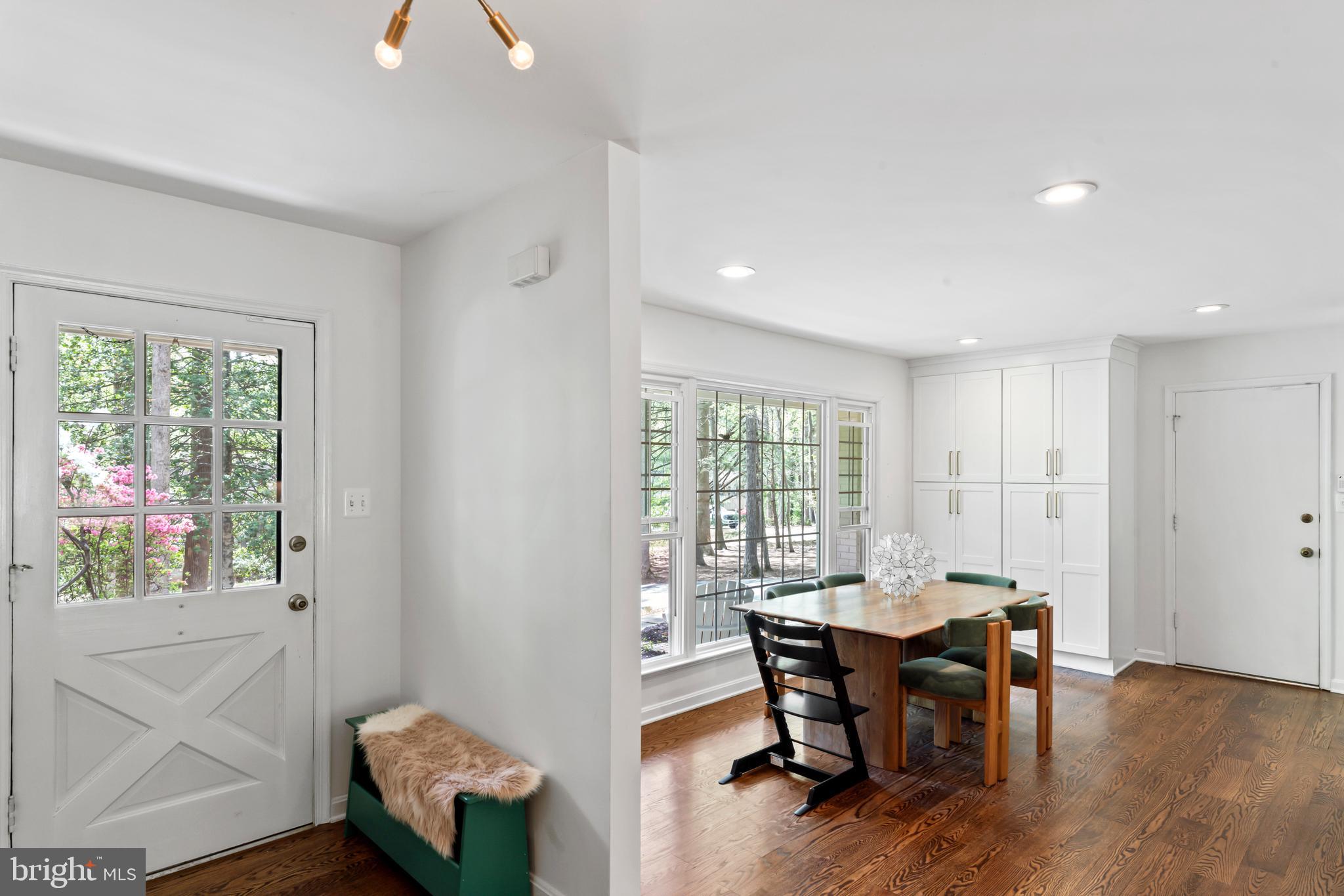 RESTON - Residential