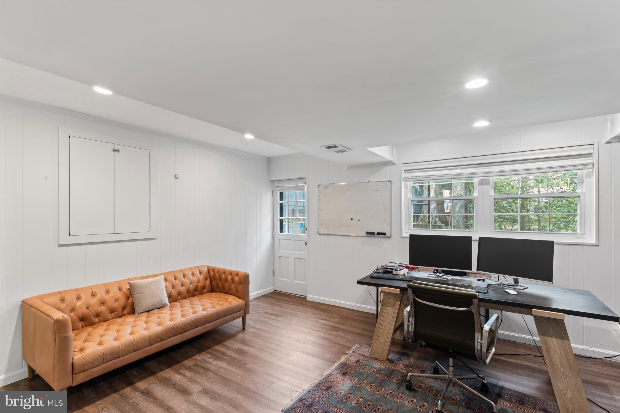 RESTON - Residential