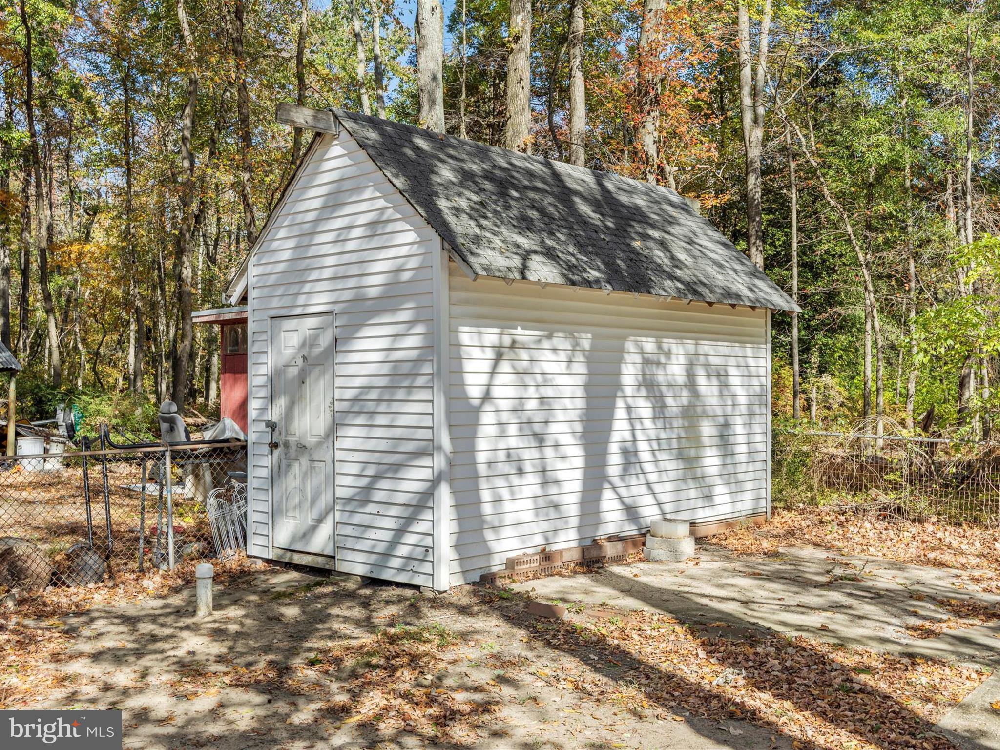 BEAUTY BEACH - Residential Lease