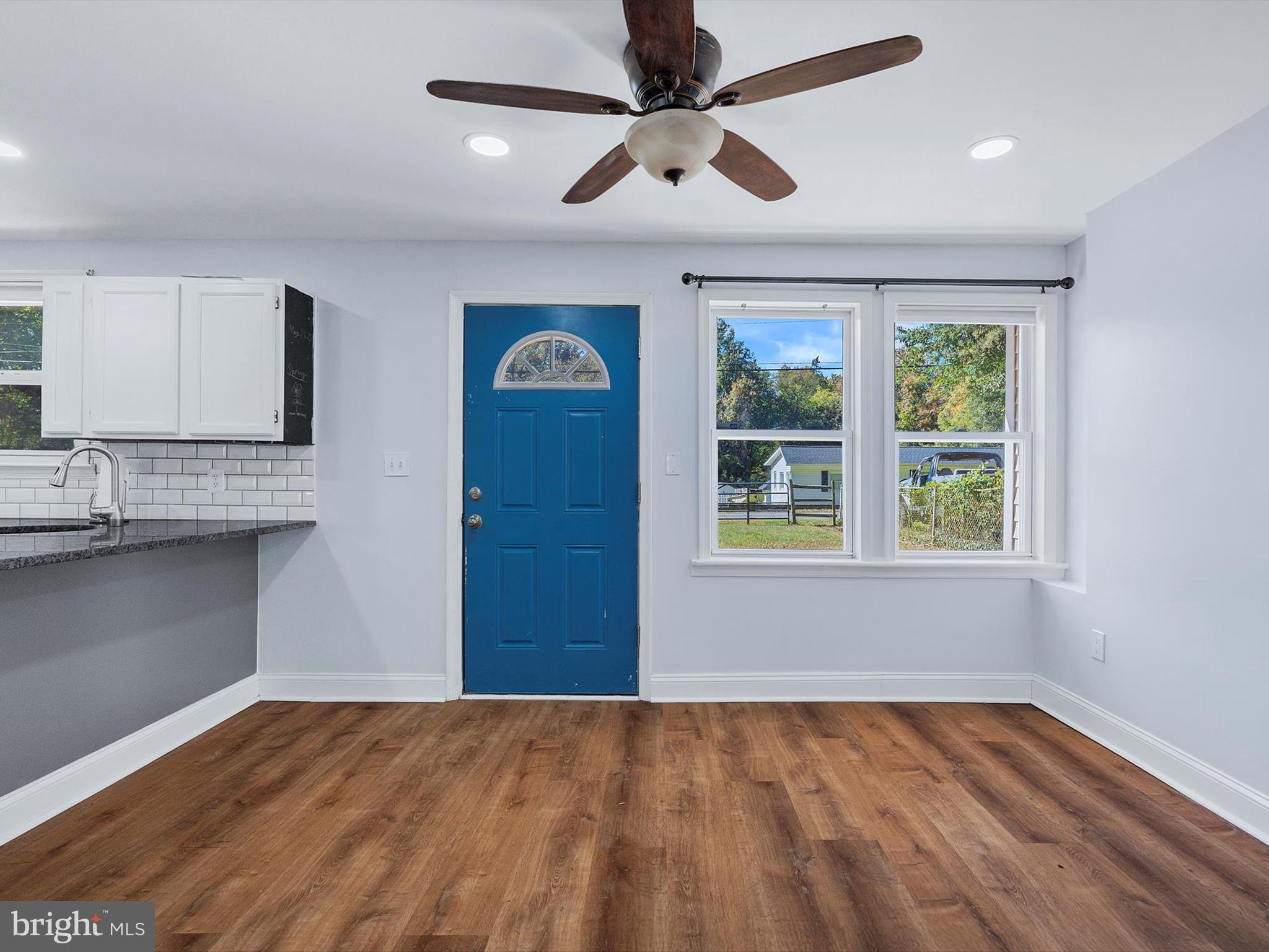 BEAUTY BEACH - Residential Lease