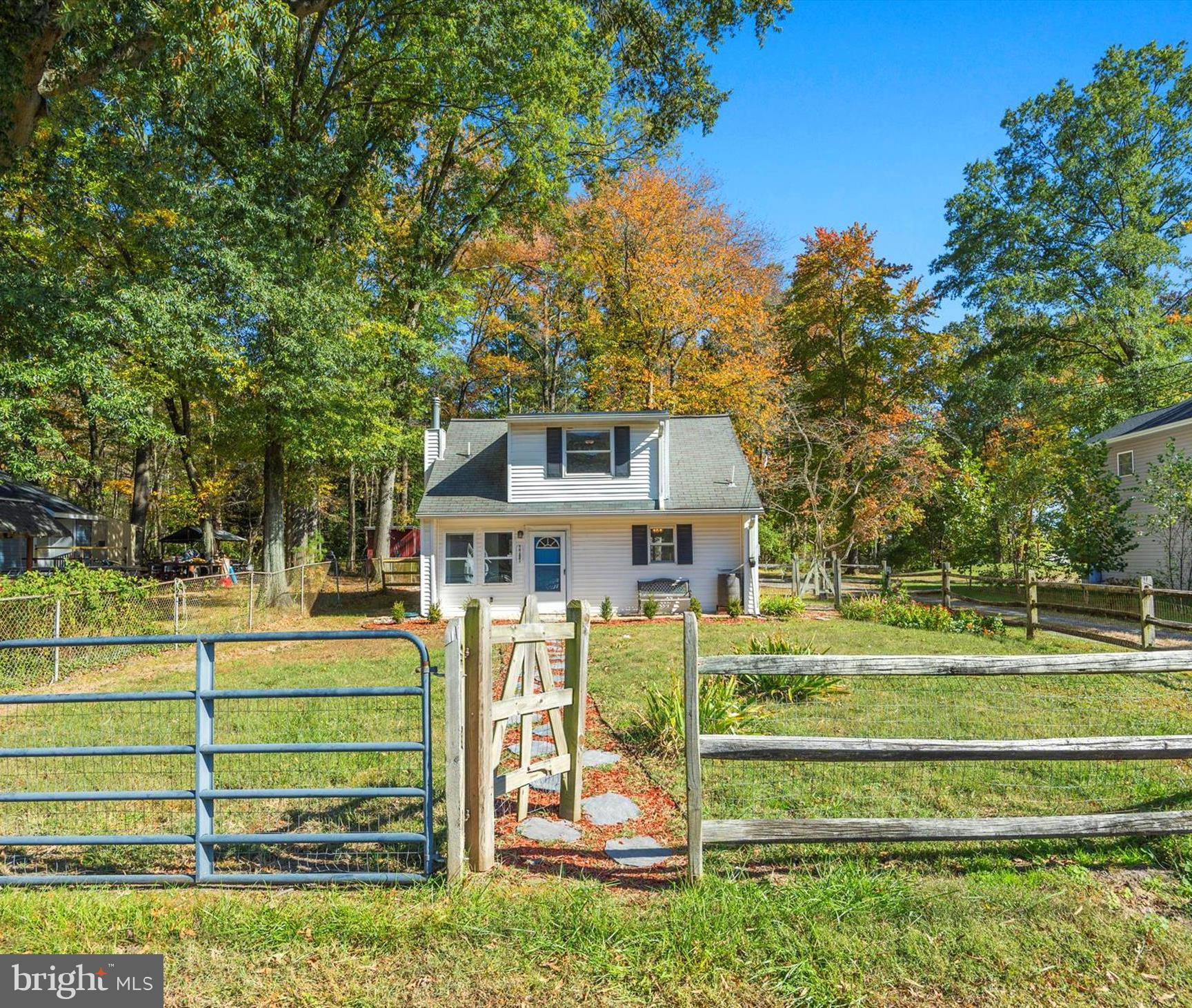 BEAUTY BEACH - Residential Lease