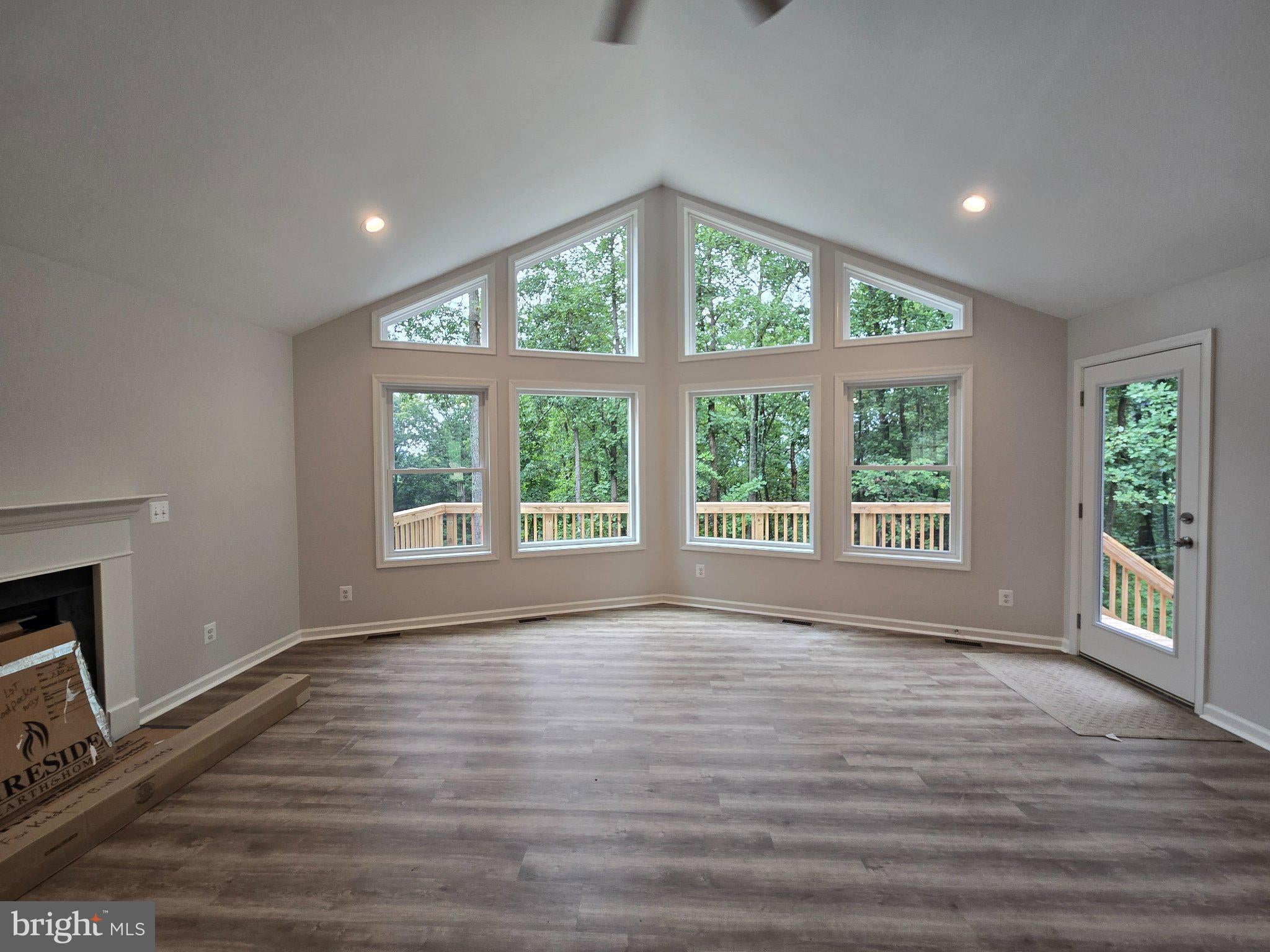 327 WOODPECKER WAY
