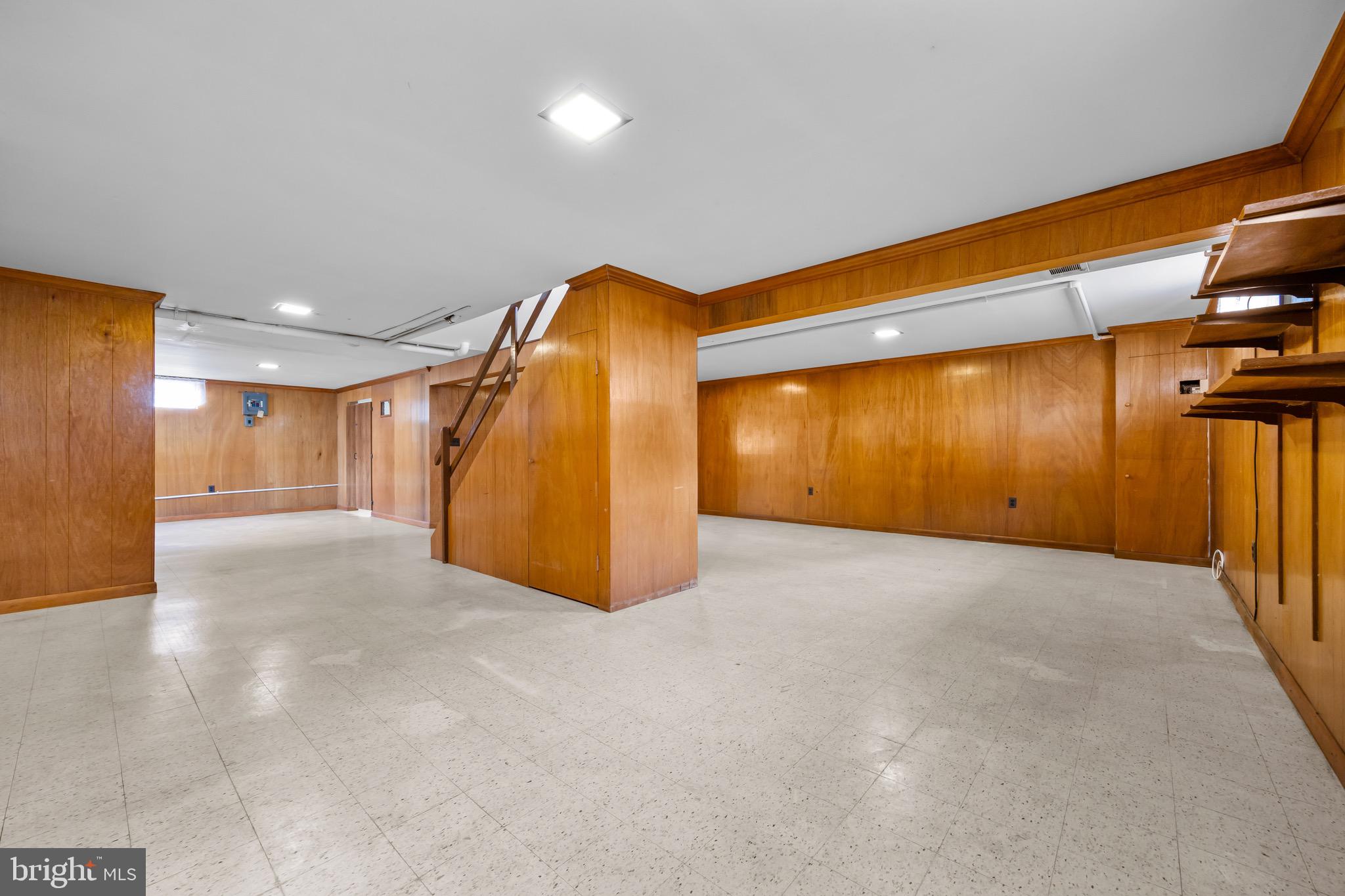 SUBURBIA - Residential