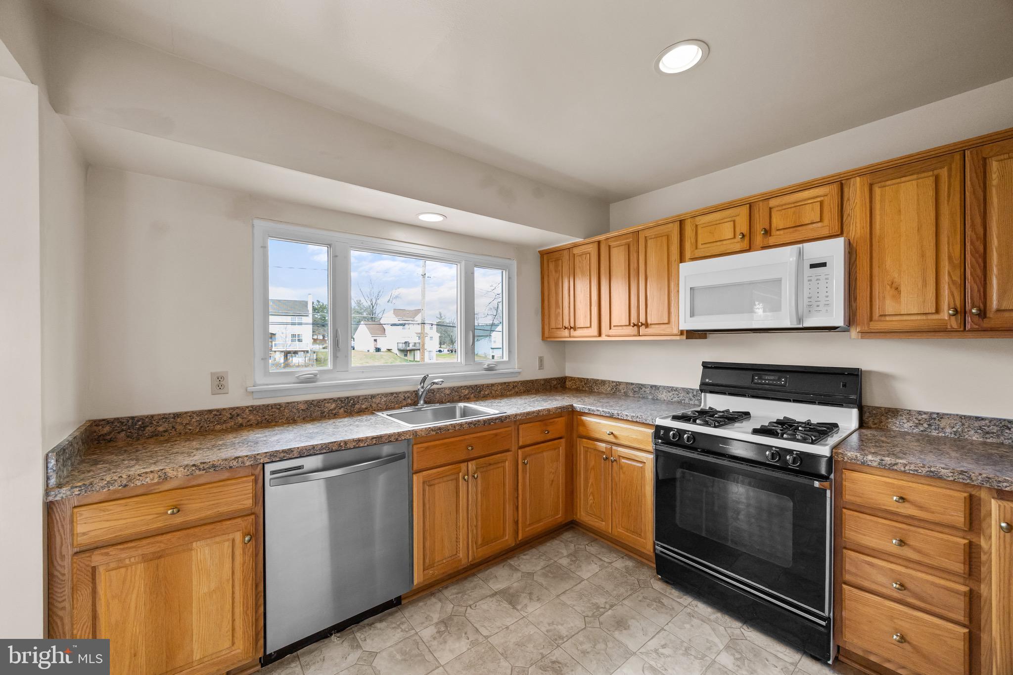 SUBURBIA - Residential