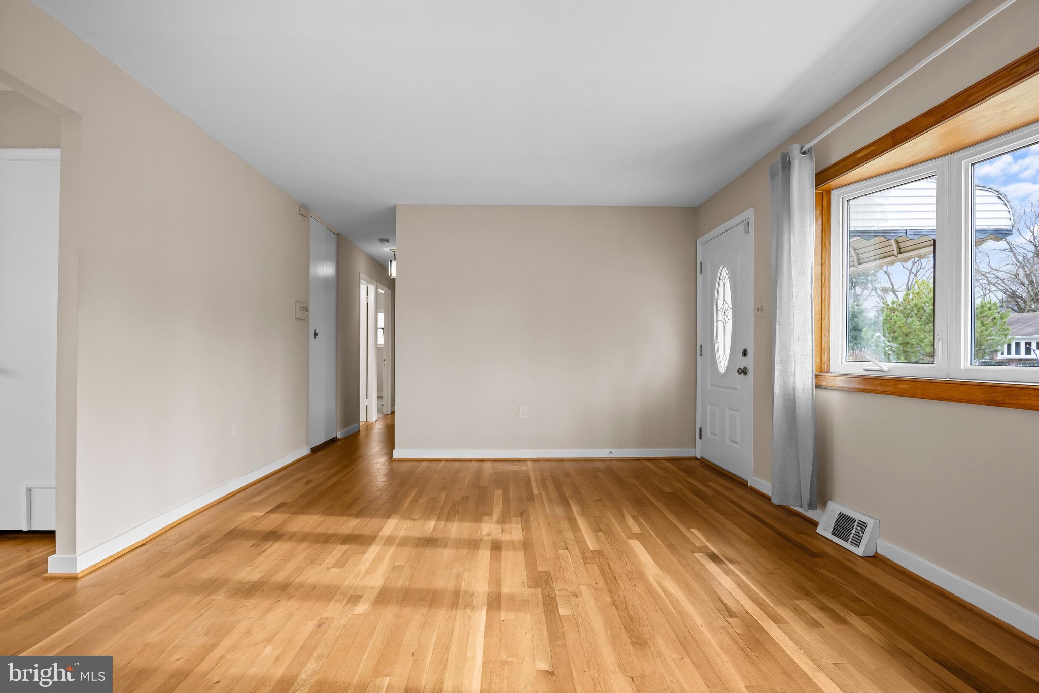 SUBURBIA - Residential