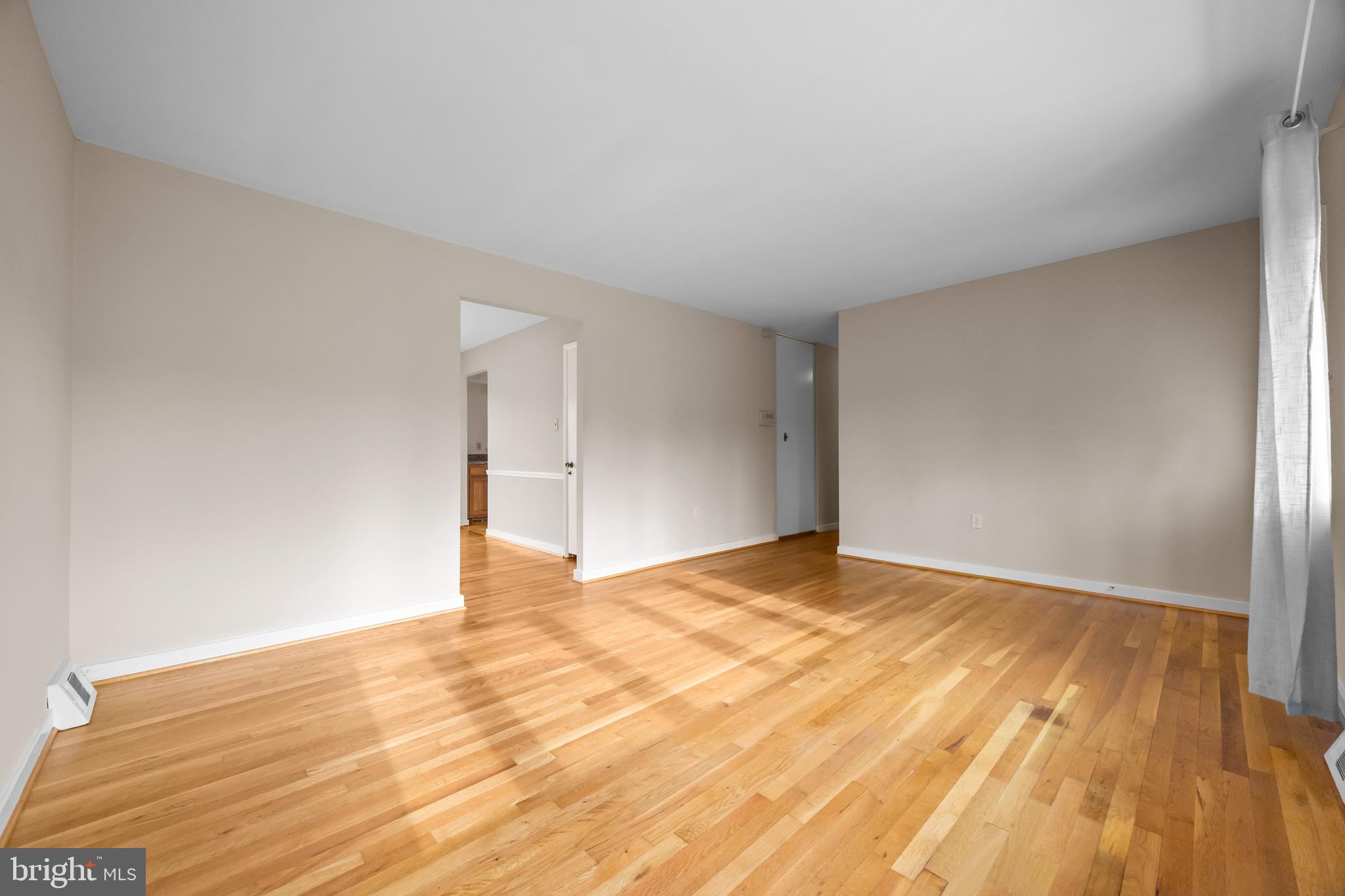 SUBURBIA - Residential