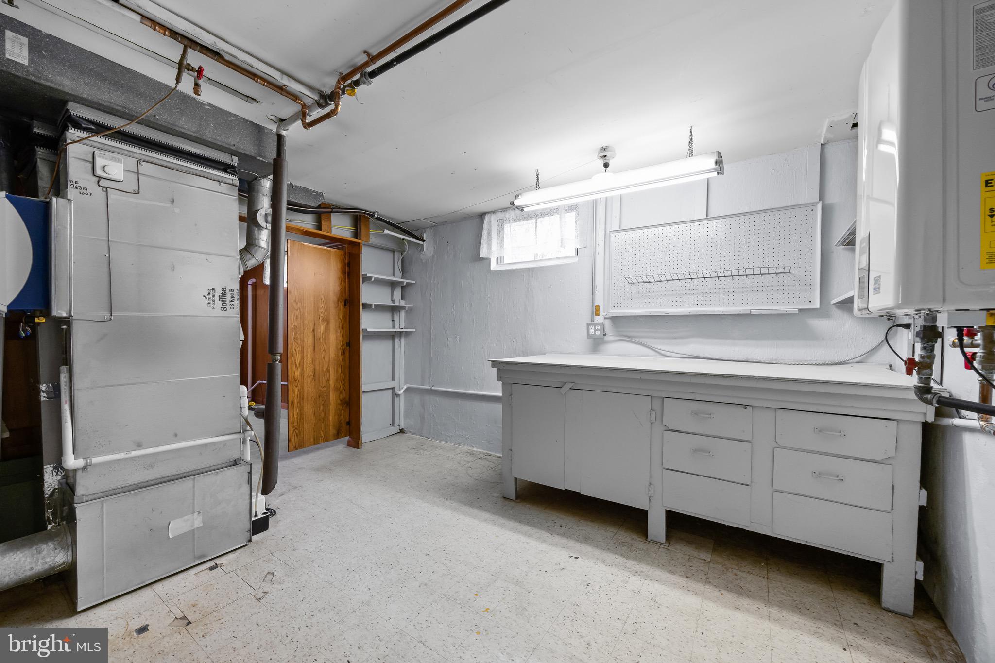 SUBURBIA - Residential