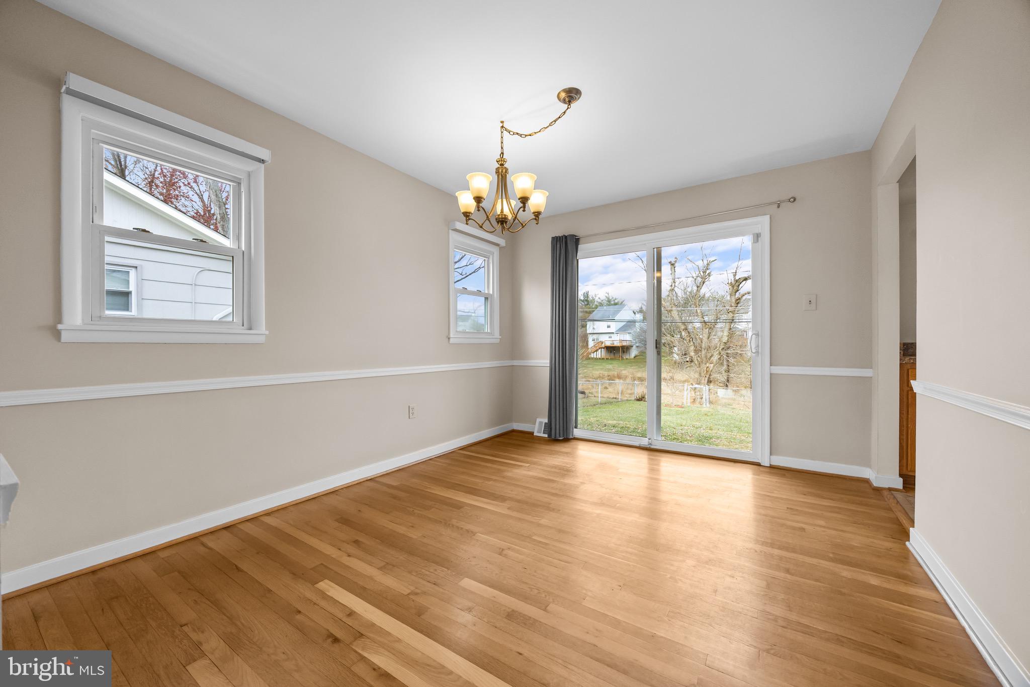 SUBURBIA - Residential