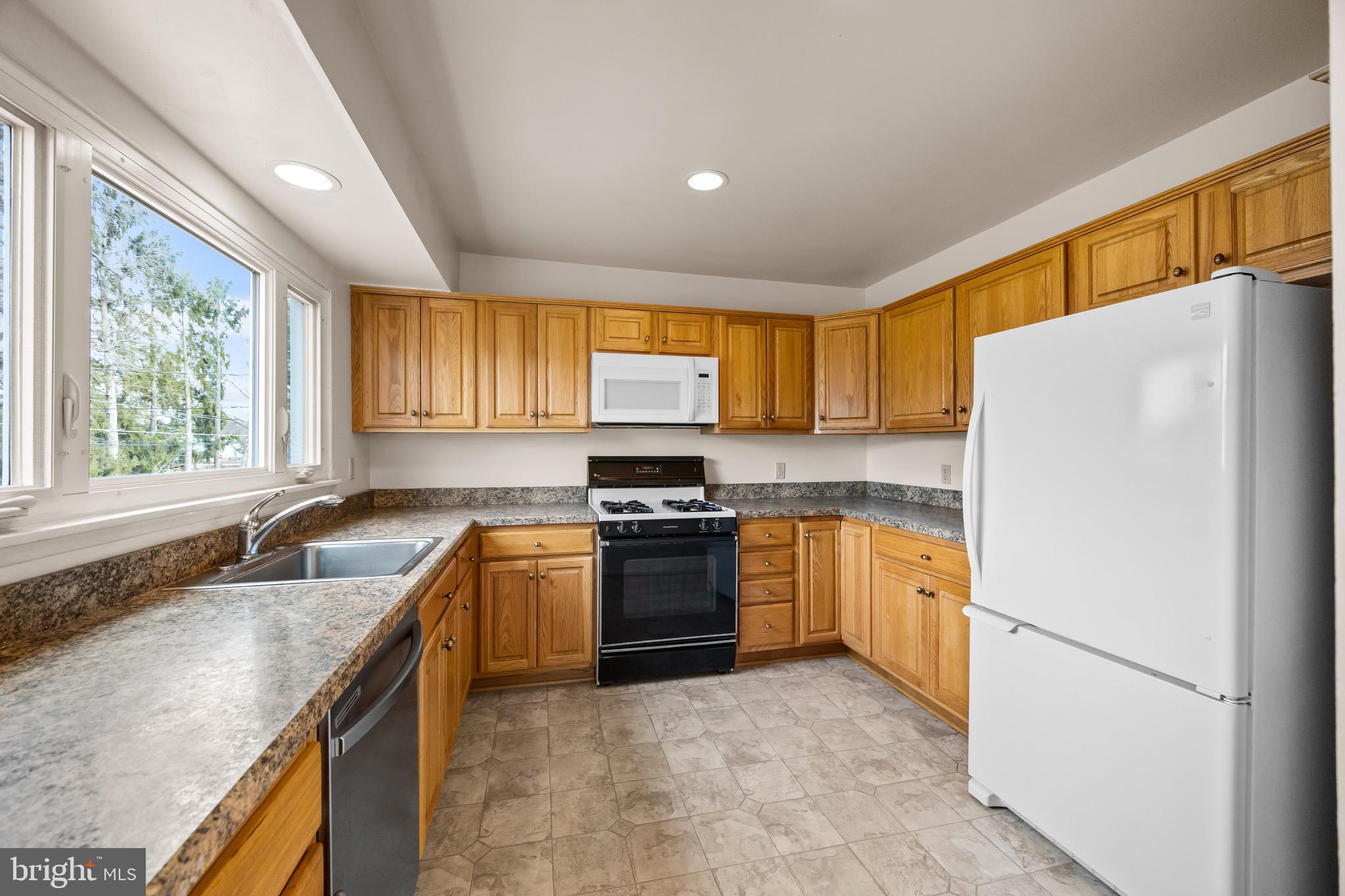 SUBURBIA - Residential