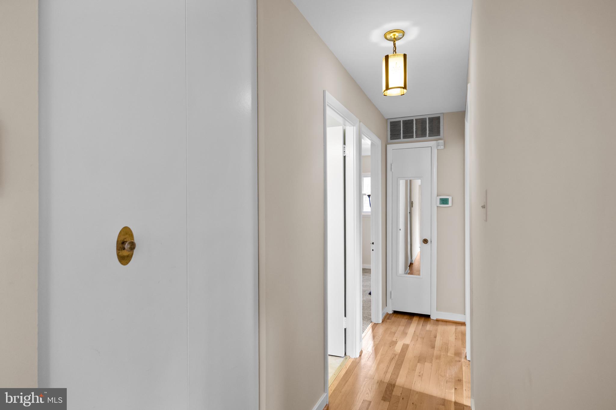 SUBURBIA - Residential