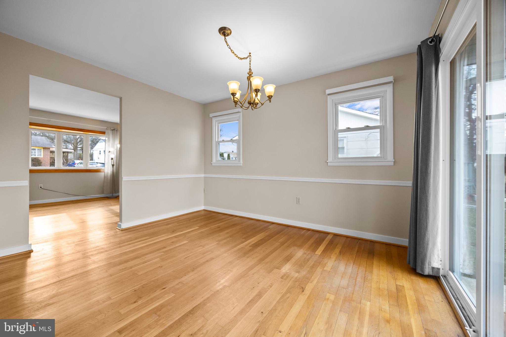 SUBURBIA - Residential