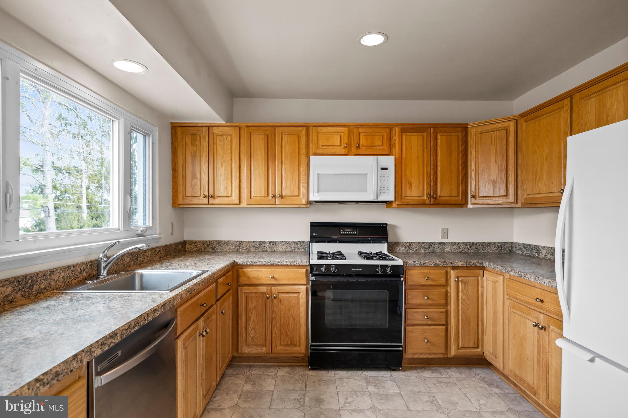 SUBURBIA - Residential