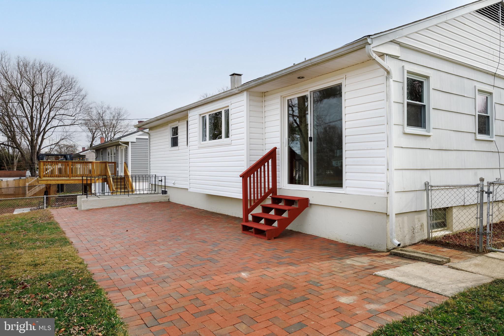 SUBURBIA - Residential