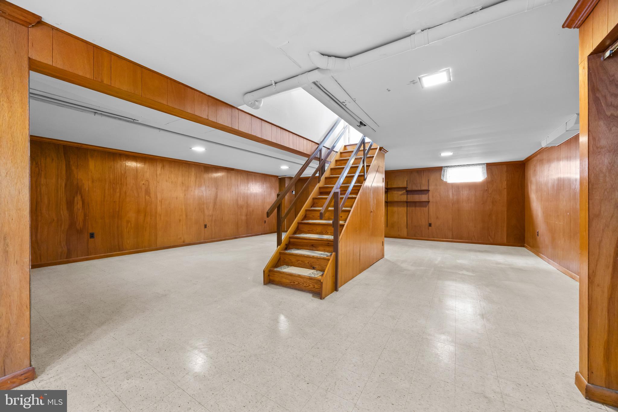 SUBURBIA - Residential