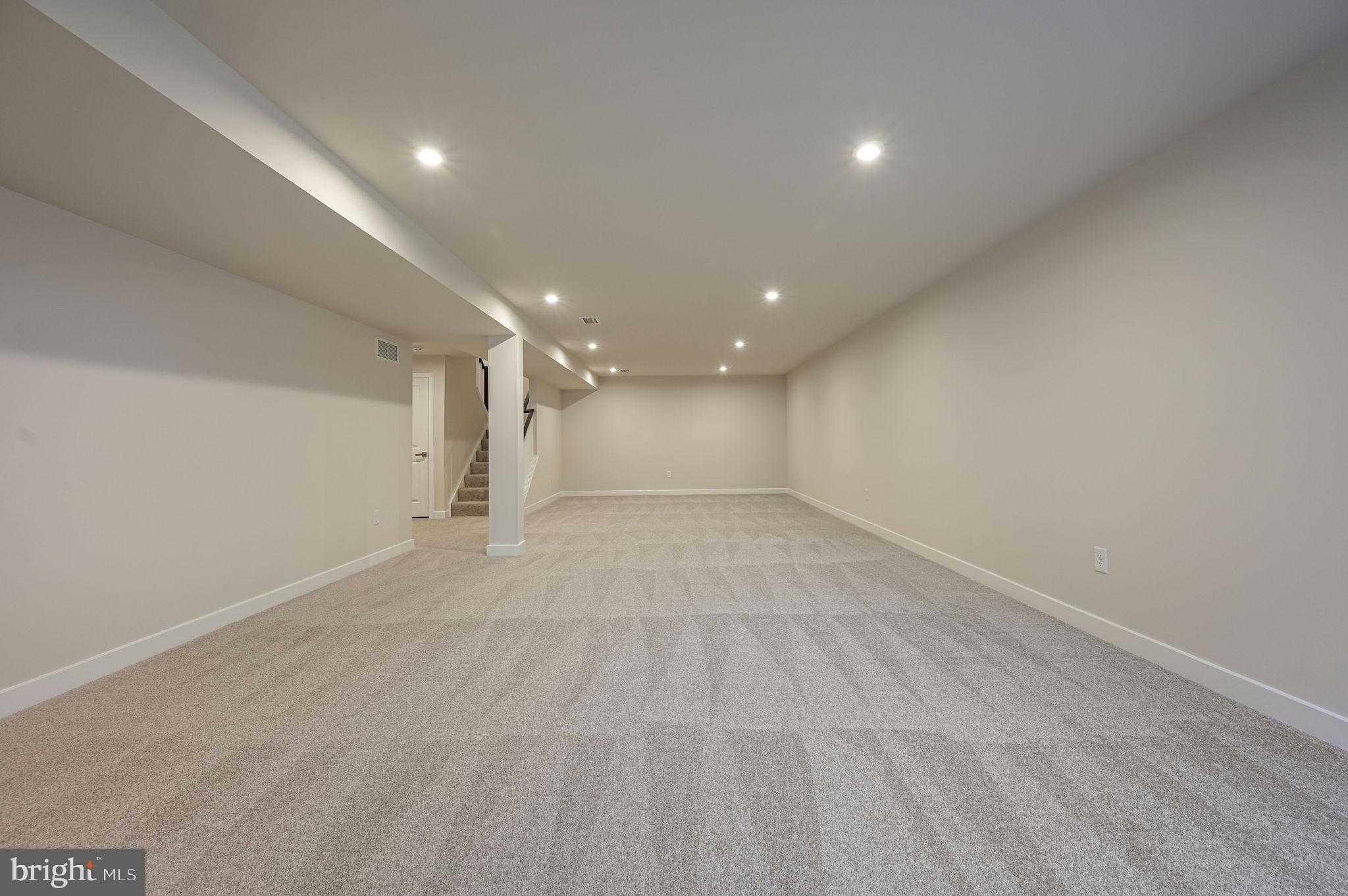 HIDDEN BROOK - Residential