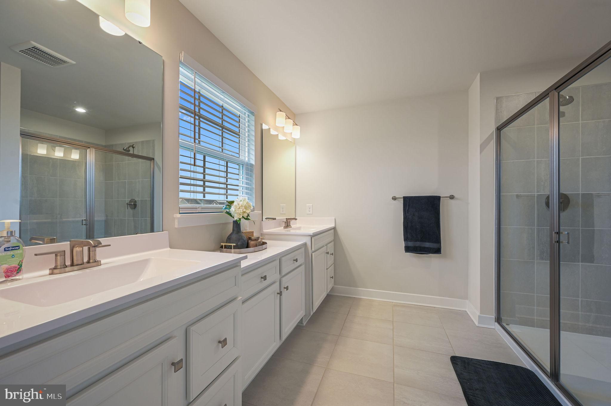 HIDDEN BROOK - Residential