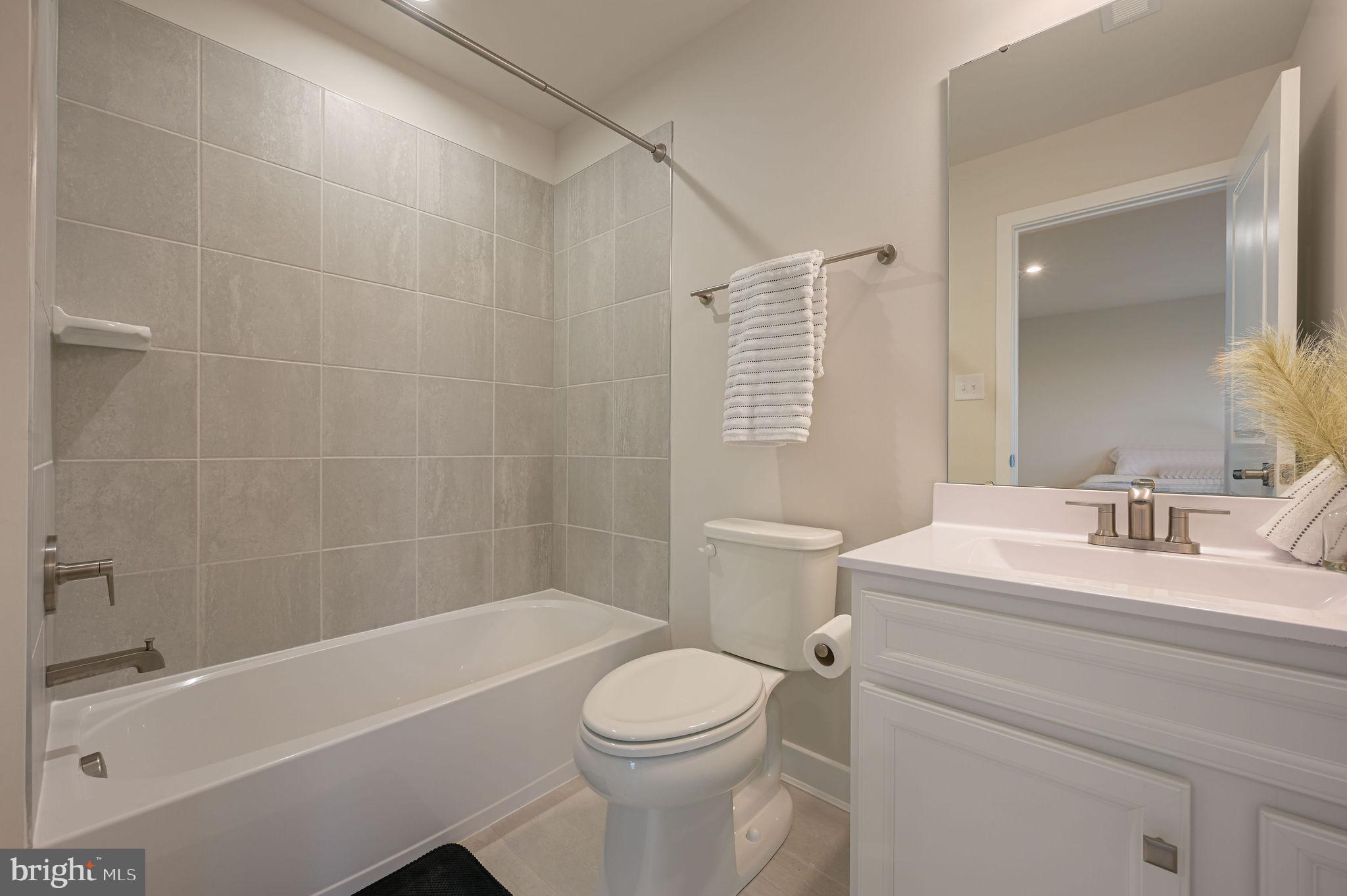 HIDDEN BROOK - Residential