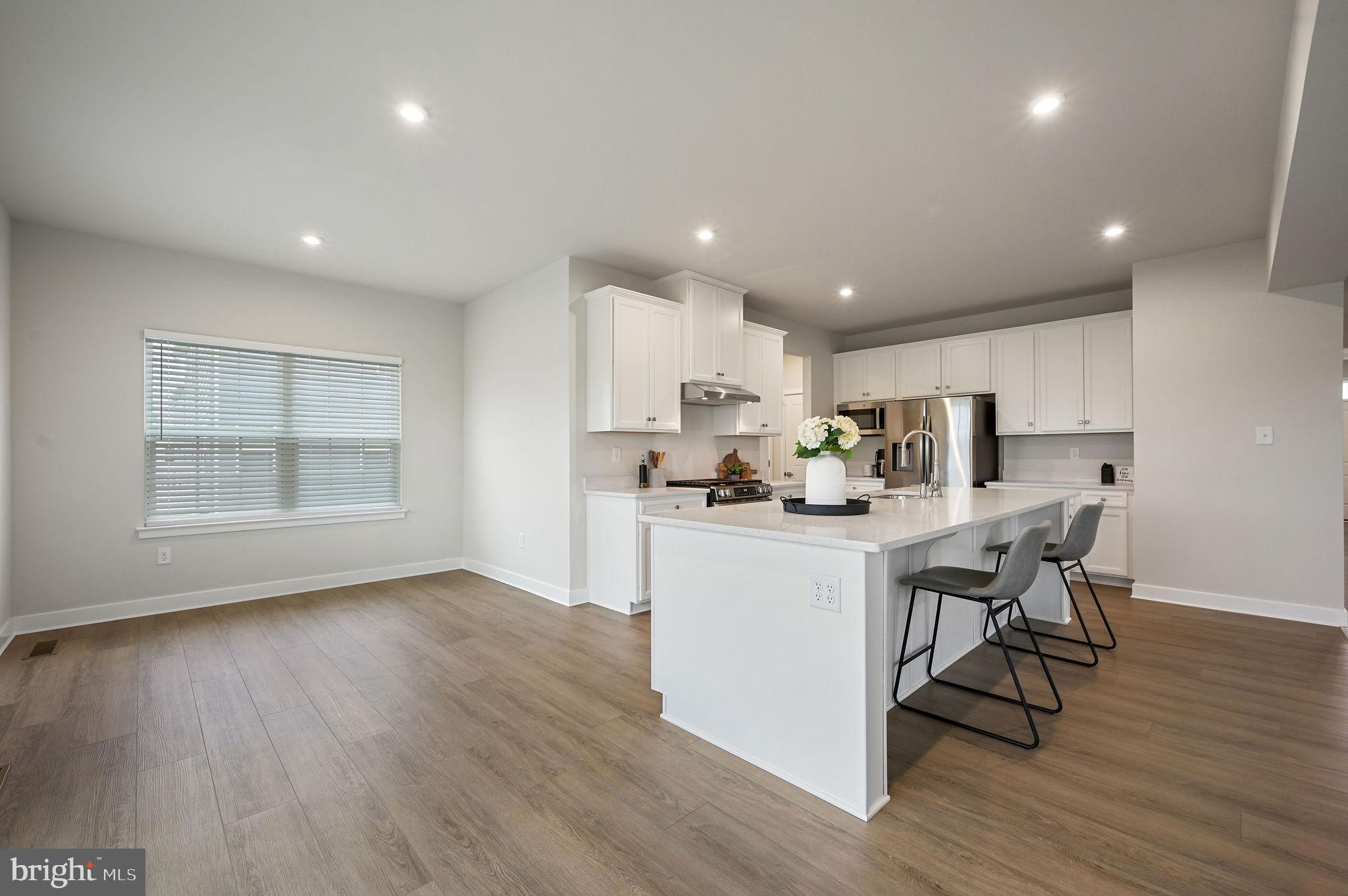 HIDDEN BROOK - Residential