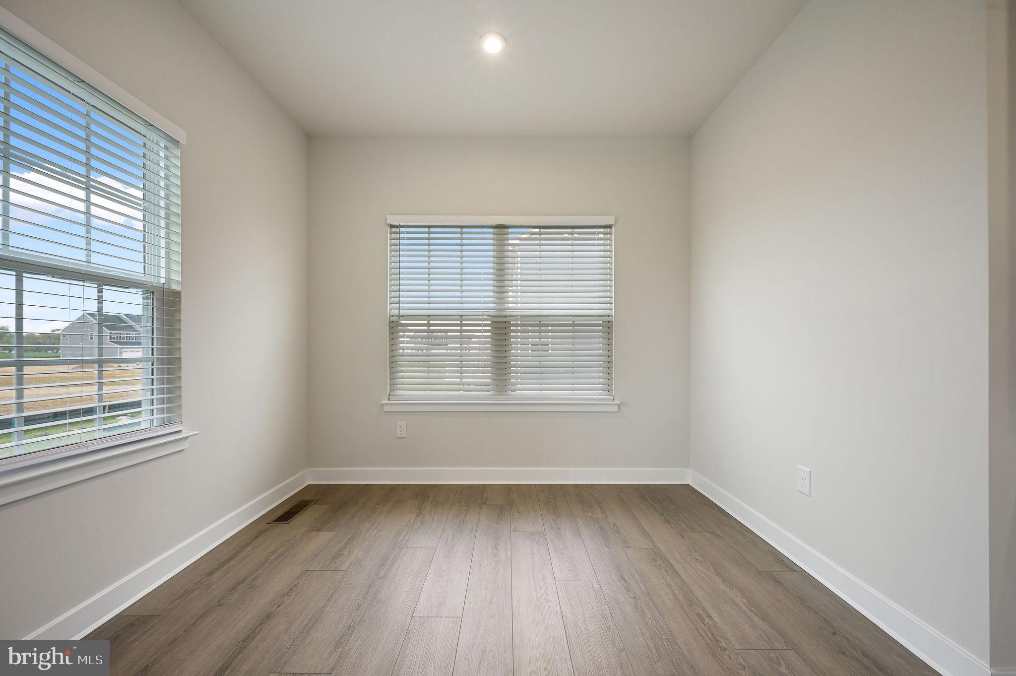 HIDDEN BROOK - Residential