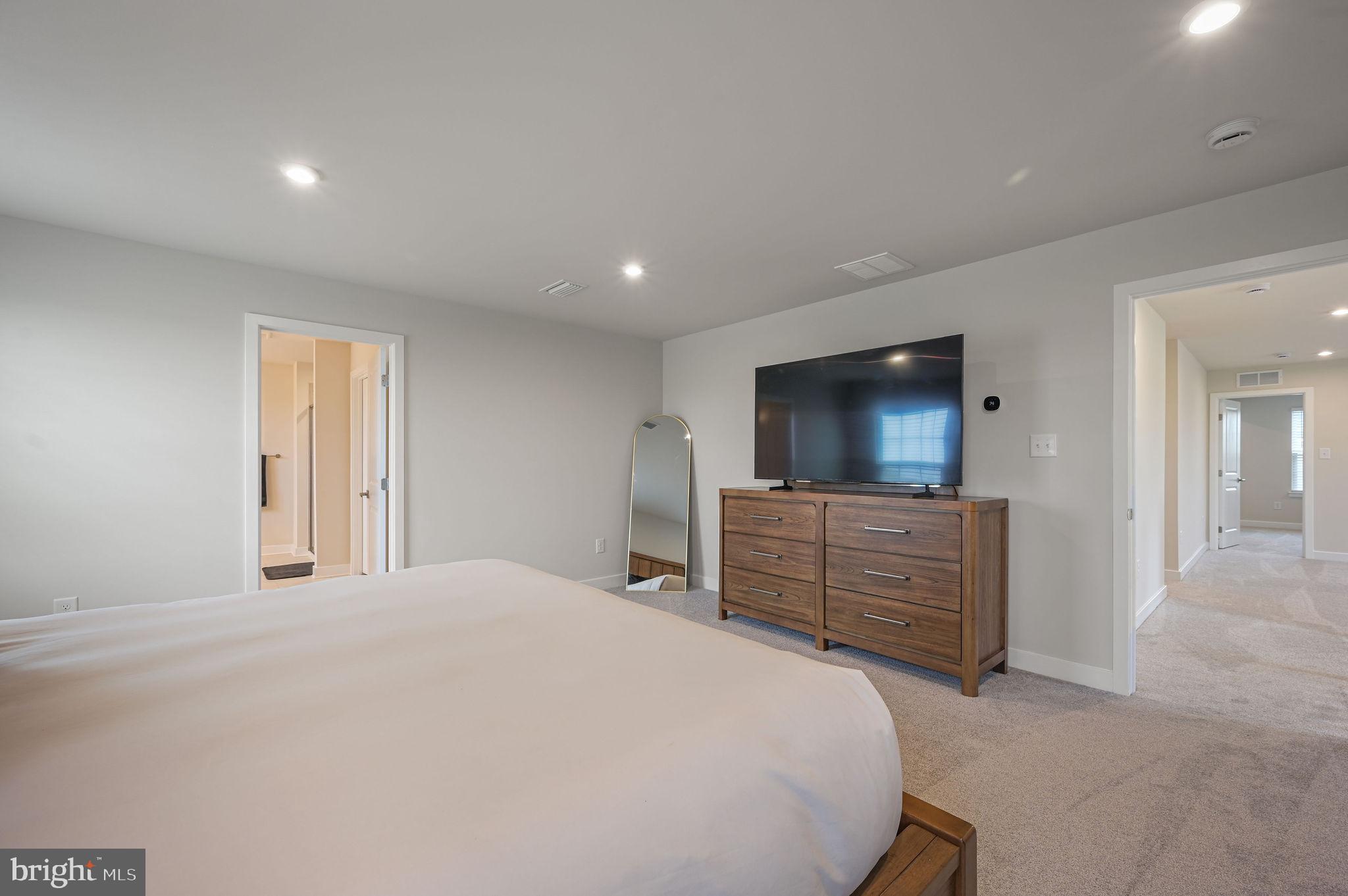 HIDDEN BROOK - Residential