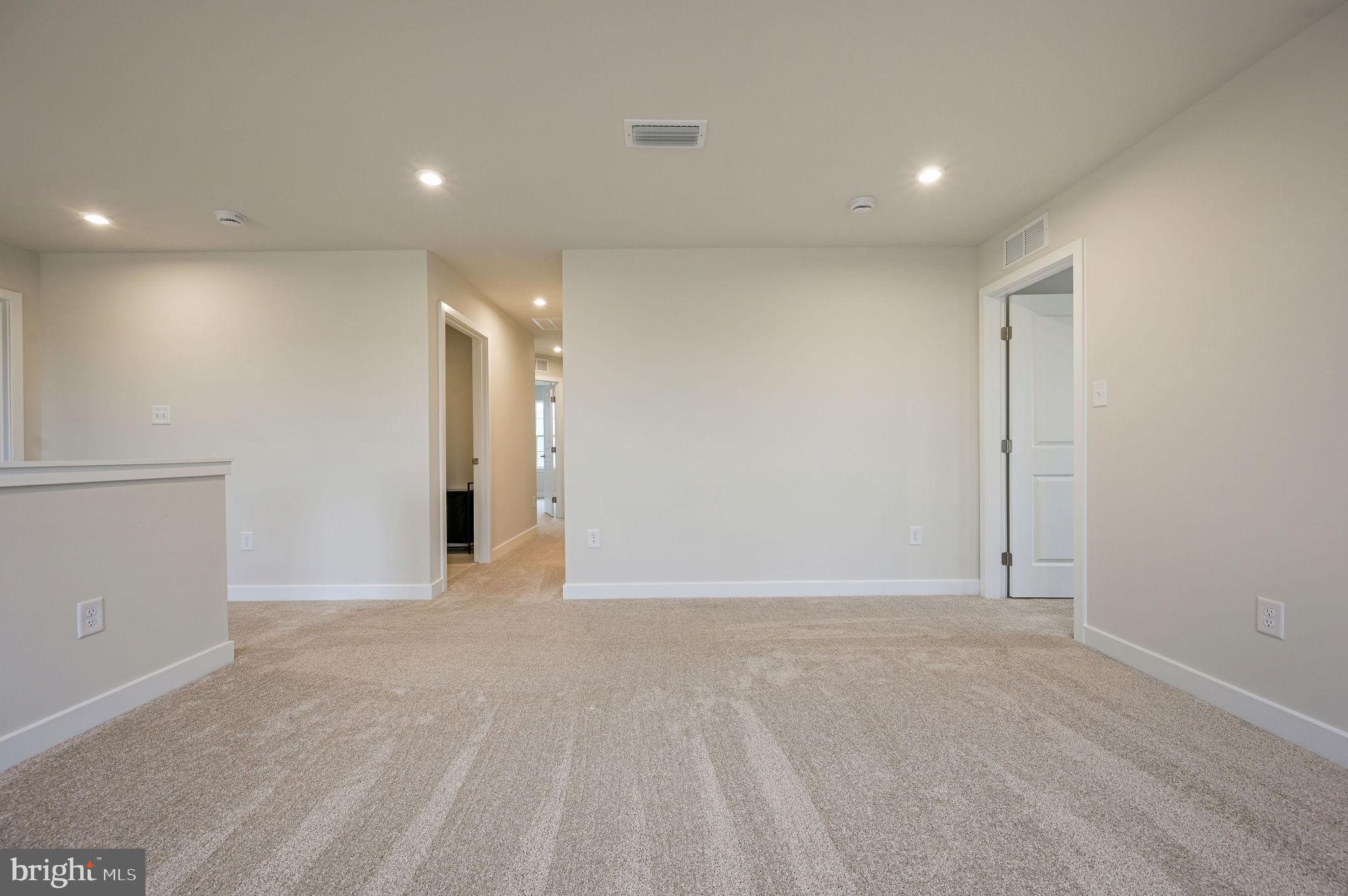 HIDDEN BROOK - Residential