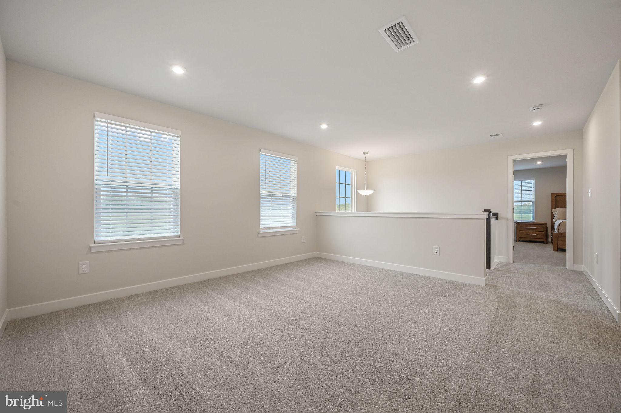 HIDDEN BROOK - Residential