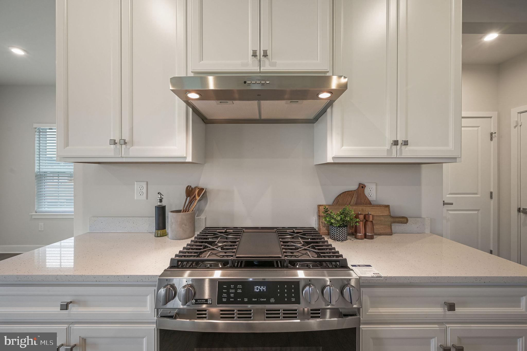 HIDDEN BROOK - Residential