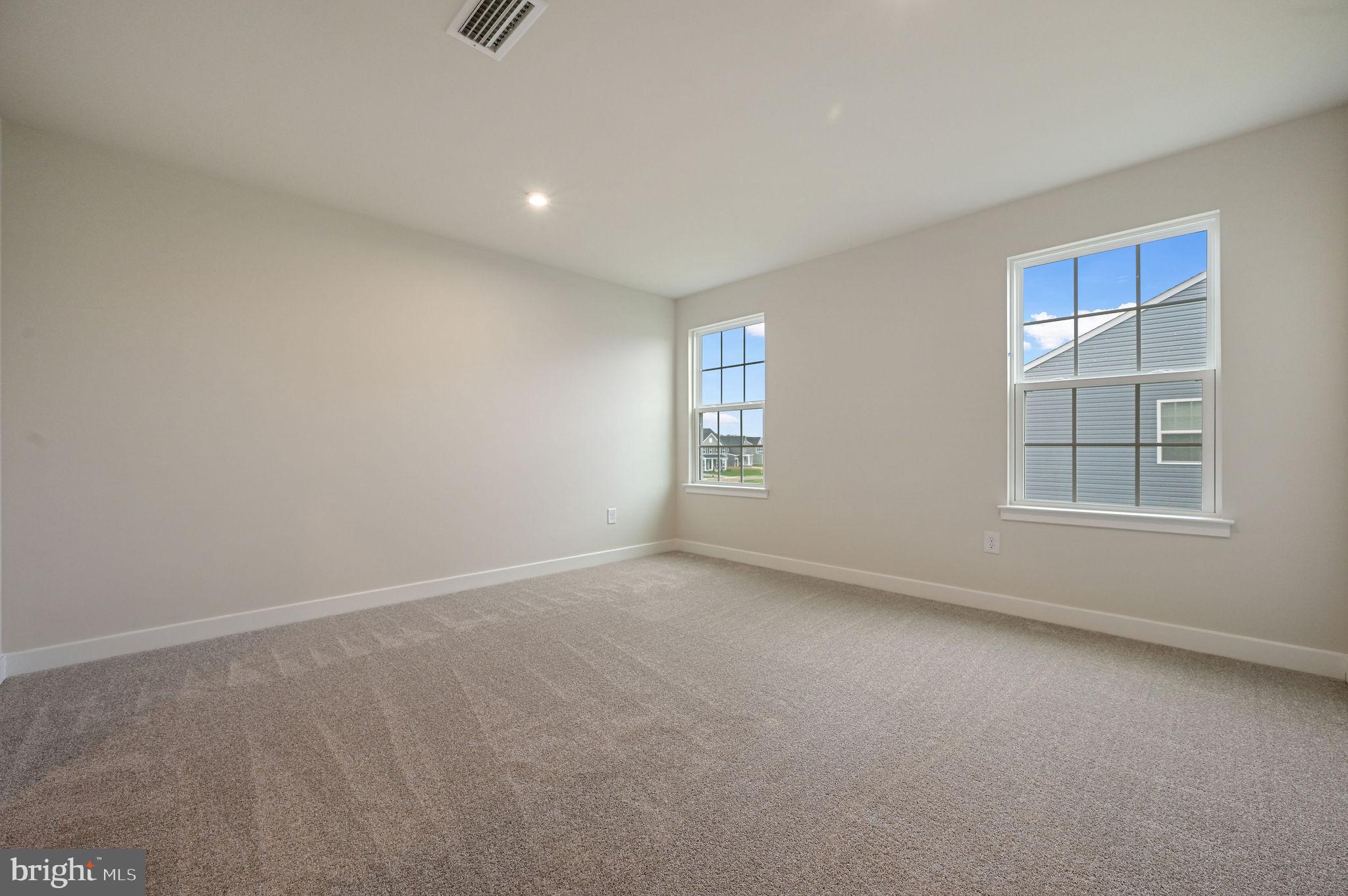 HIDDEN BROOK - Residential