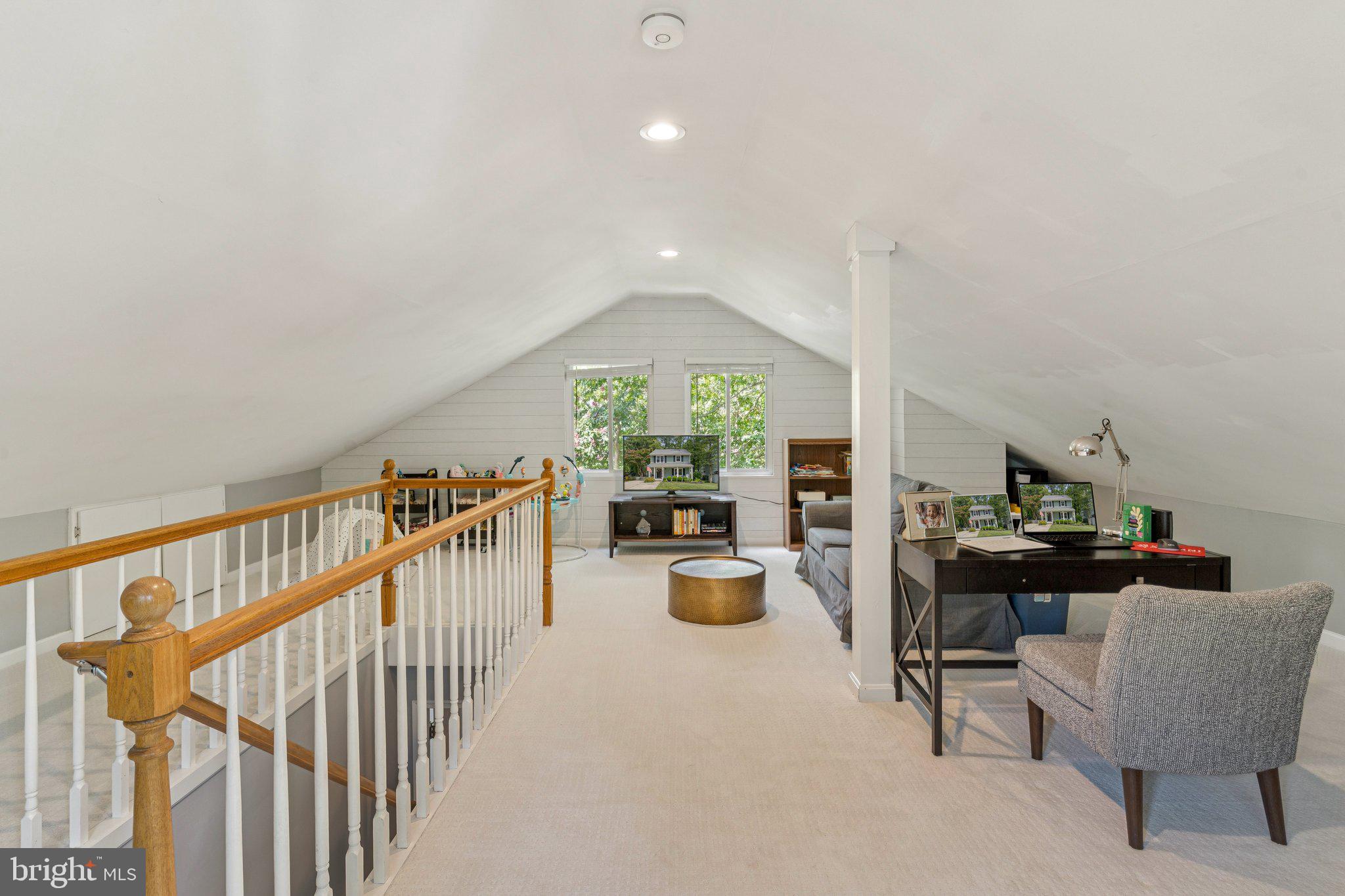 BAY HIGHLANDS - Residential