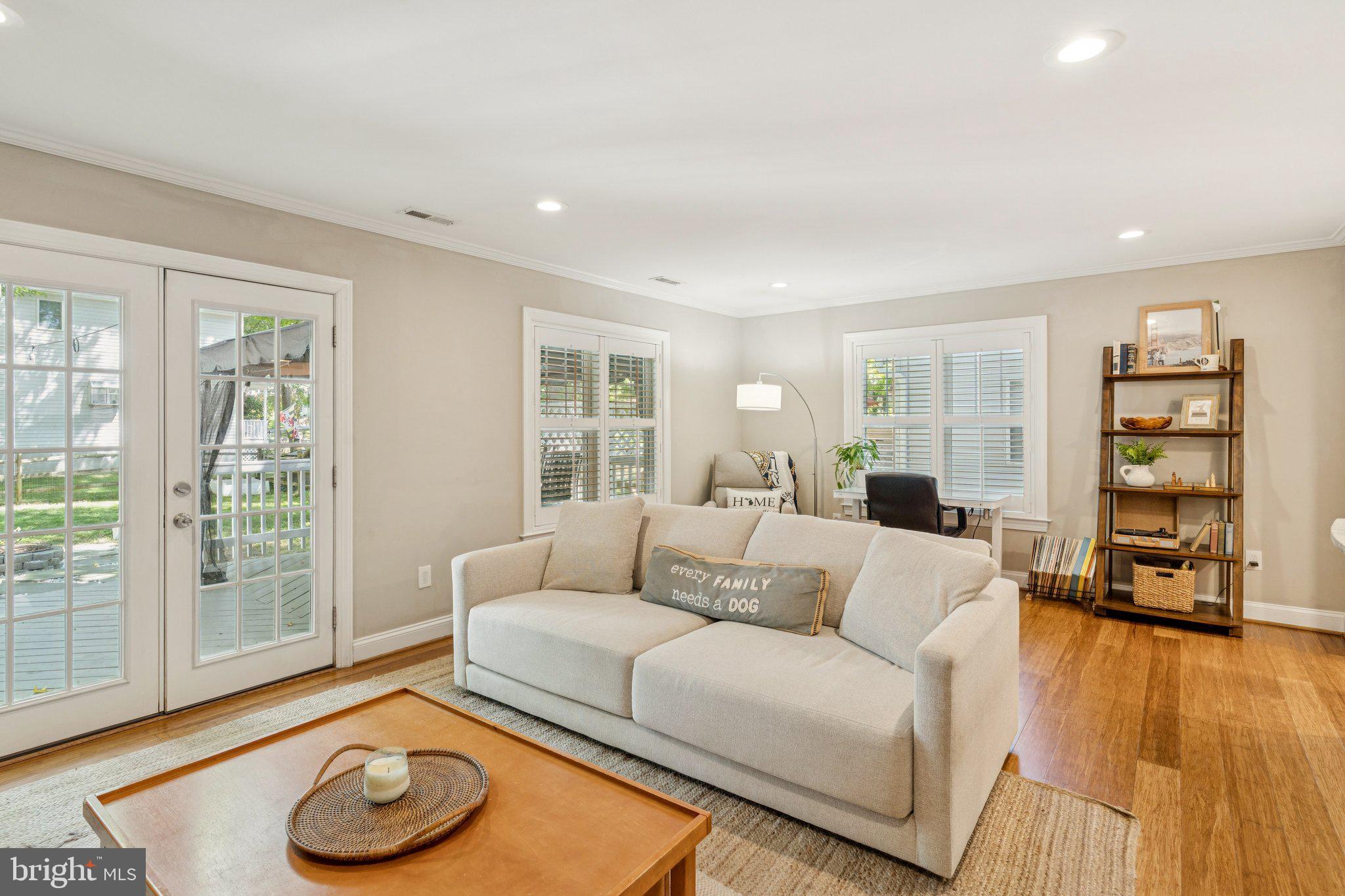 BAY HIGHLANDS - Residential